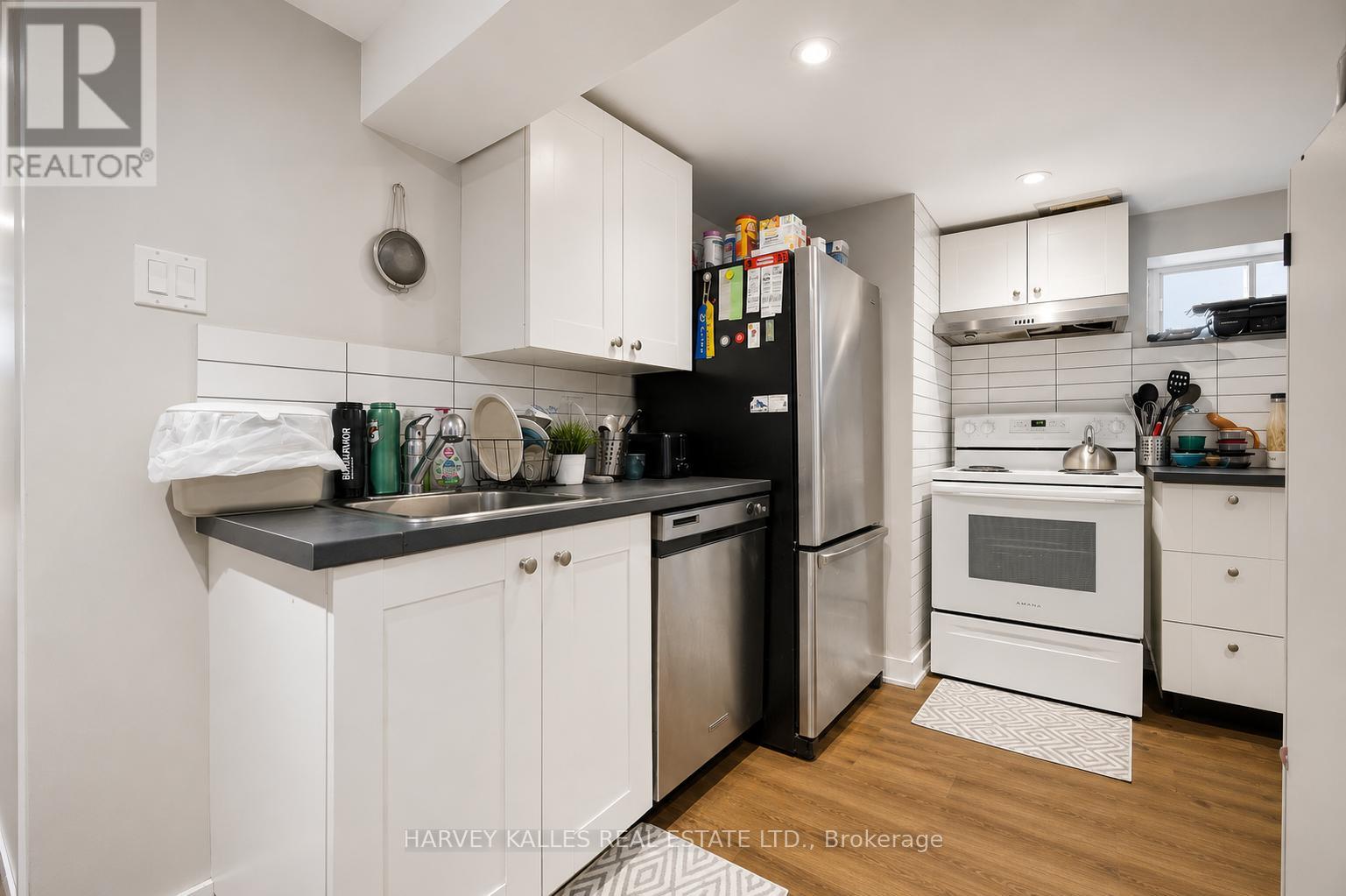 29 GILTSPUR DRIVE