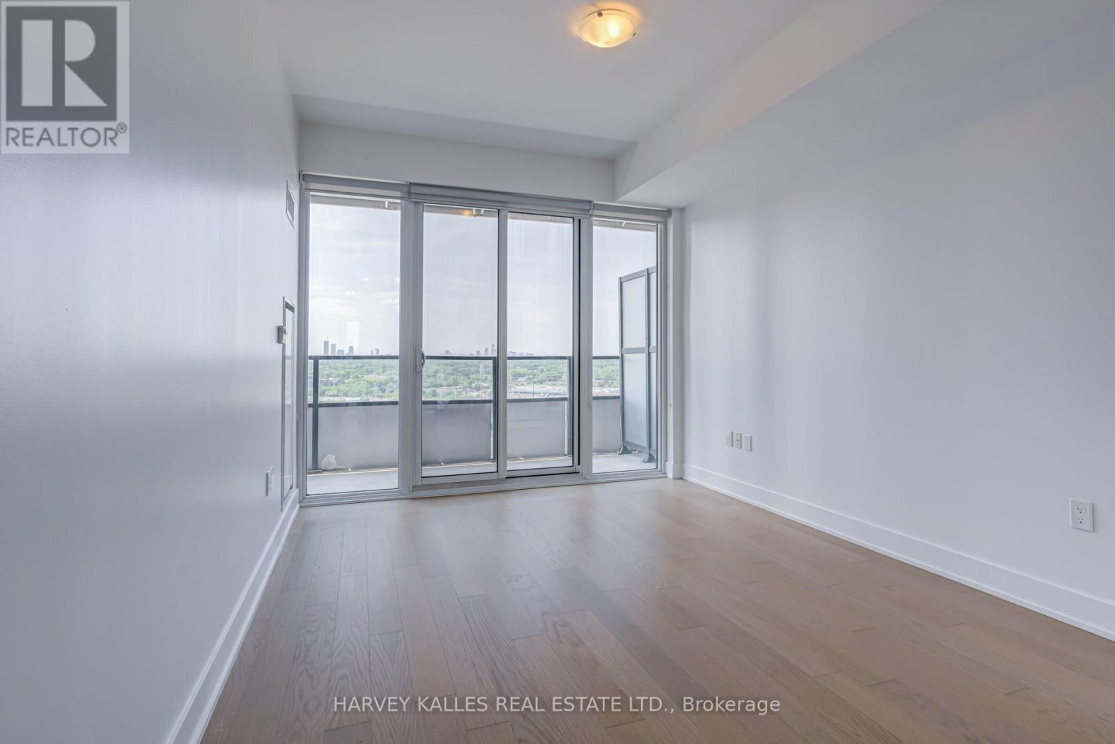 1822 - 30 SHORE BREEZE DRIVE