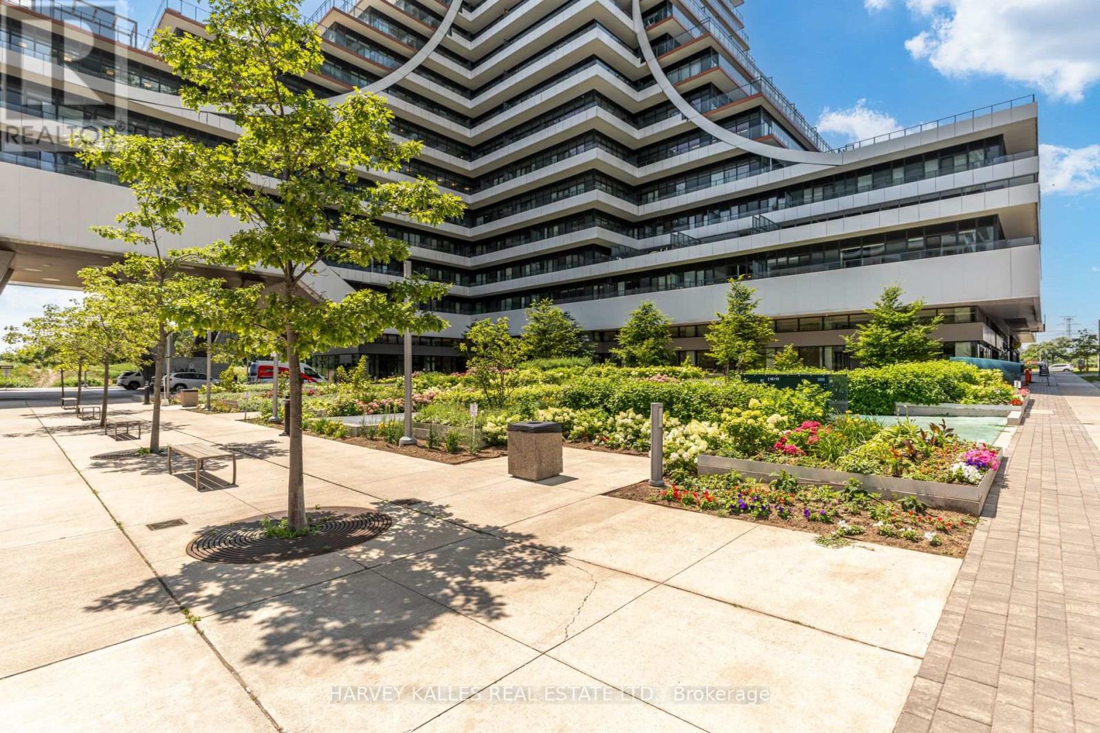 1822 - 30 SHORE BREEZE DRIVE