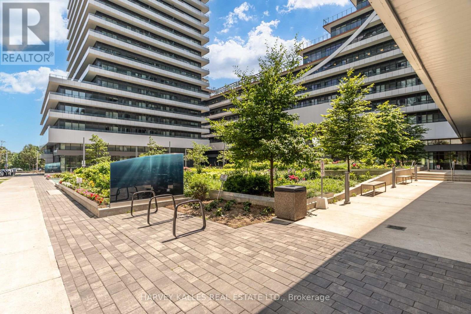 1822 - 30 SHORE BREEZE DRIVE