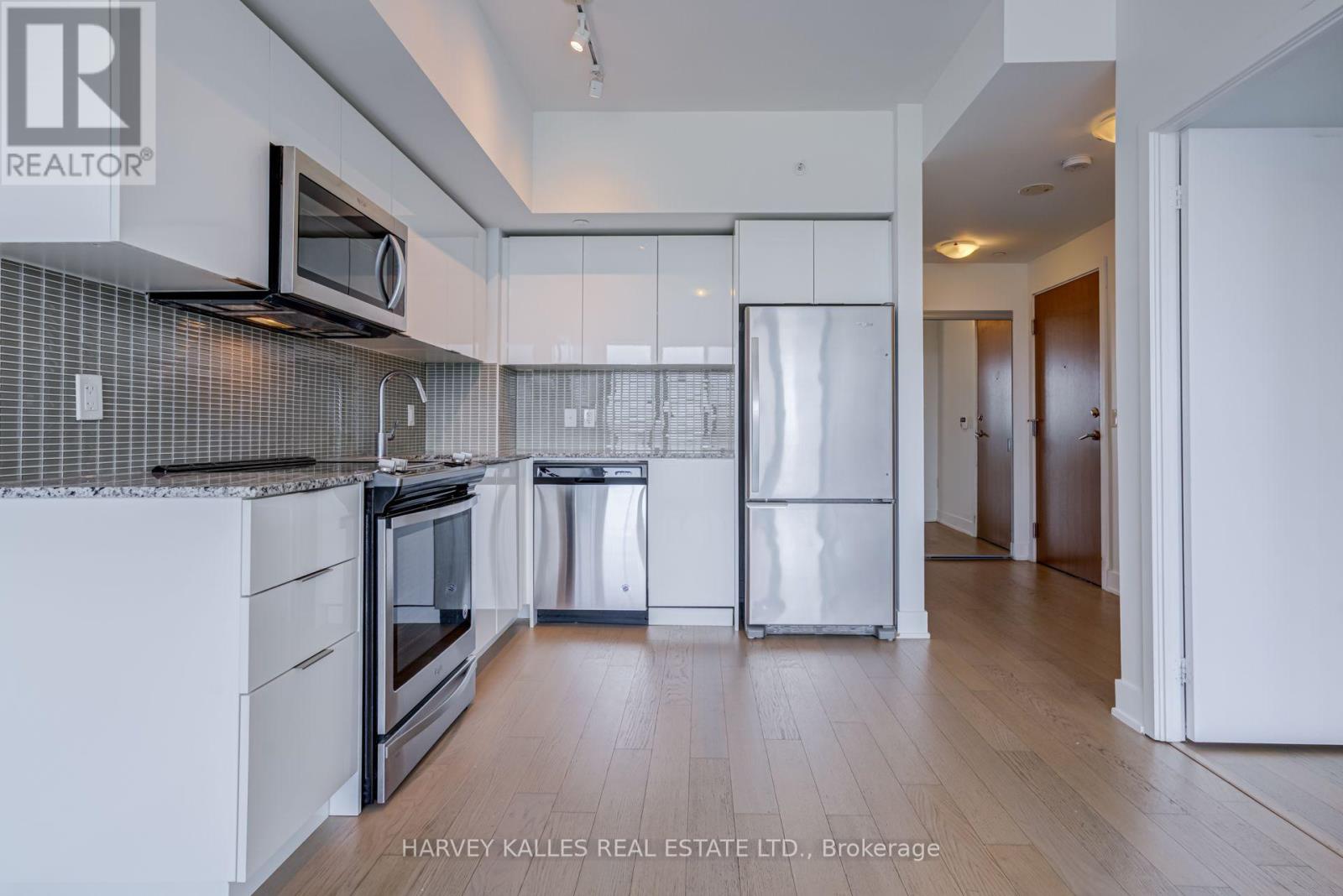1822 - 30 SHORE BREEZE DRIVE