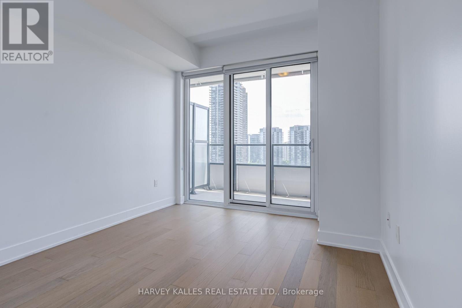 1822 - 30 SHORE BREEZE DRIVE