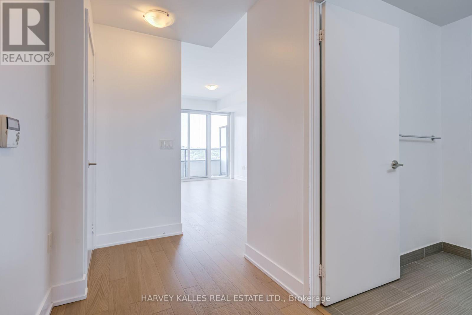 1822 - 30 SHORE BREEZE DRIVE