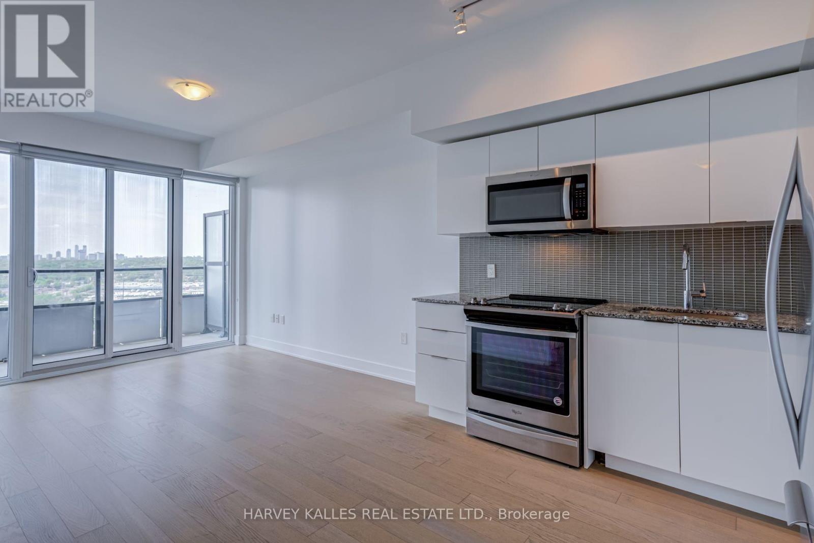 1822 - 30 SHORE BREEZE DRIVE