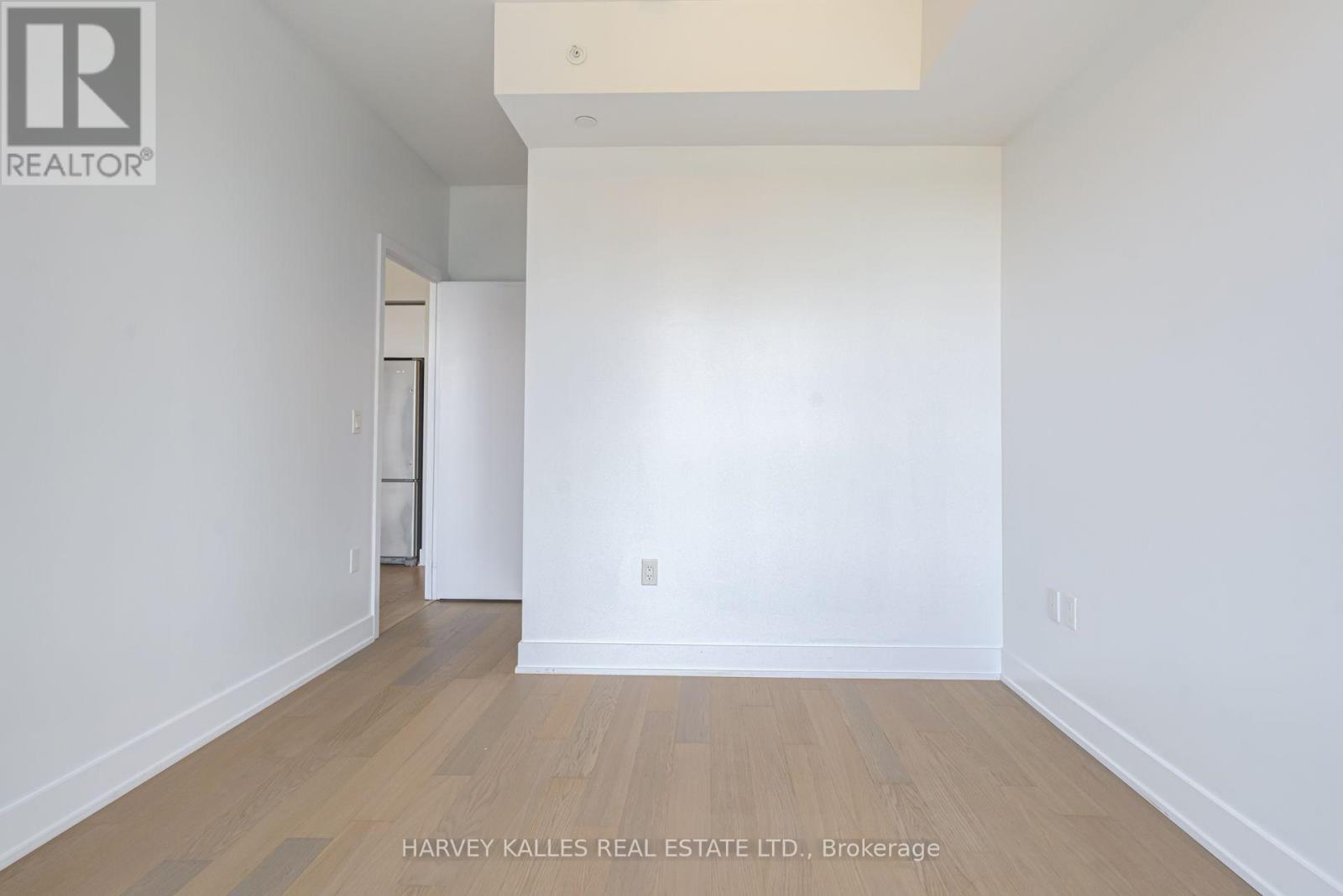 1822 - 30 SHORE BREEZE DRIVE