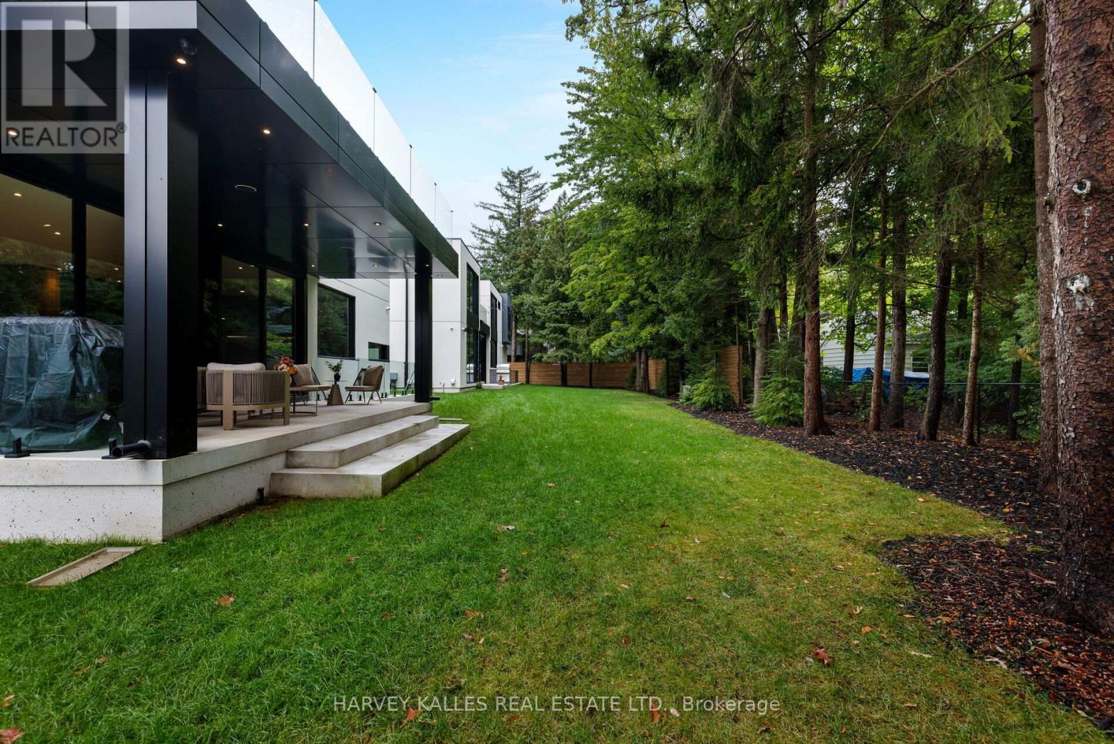 1654 BIRCHWOOD DRIVE