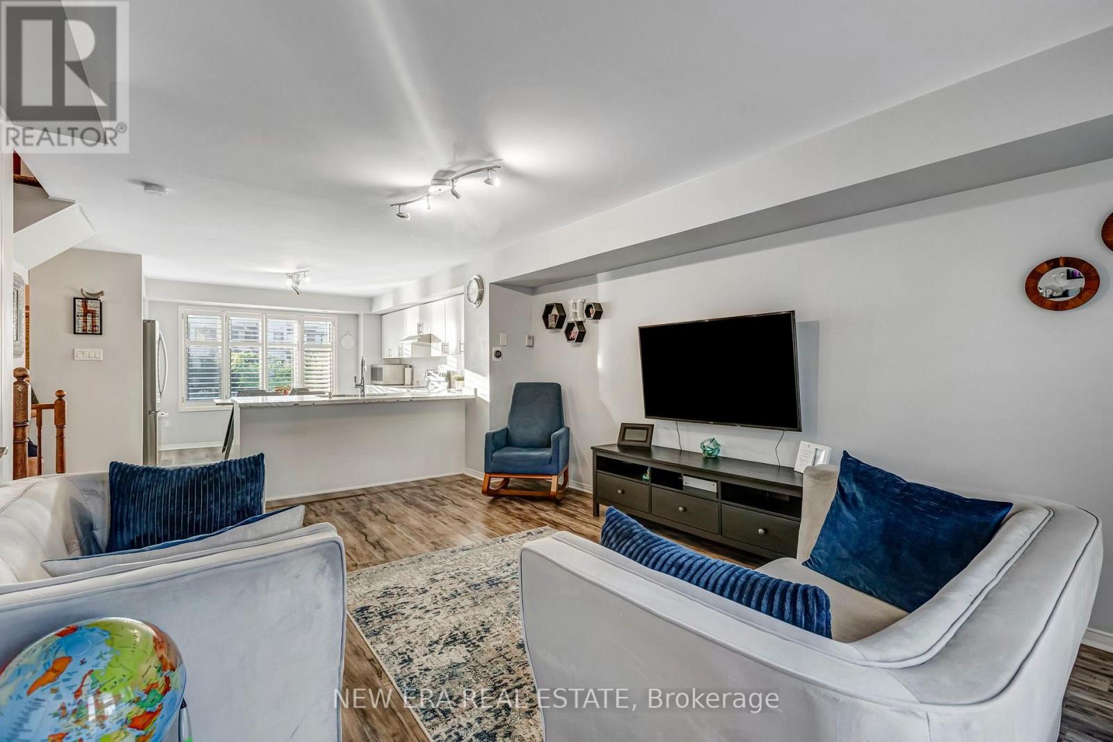 60 - 3056 EGLINTON AVENUE W
