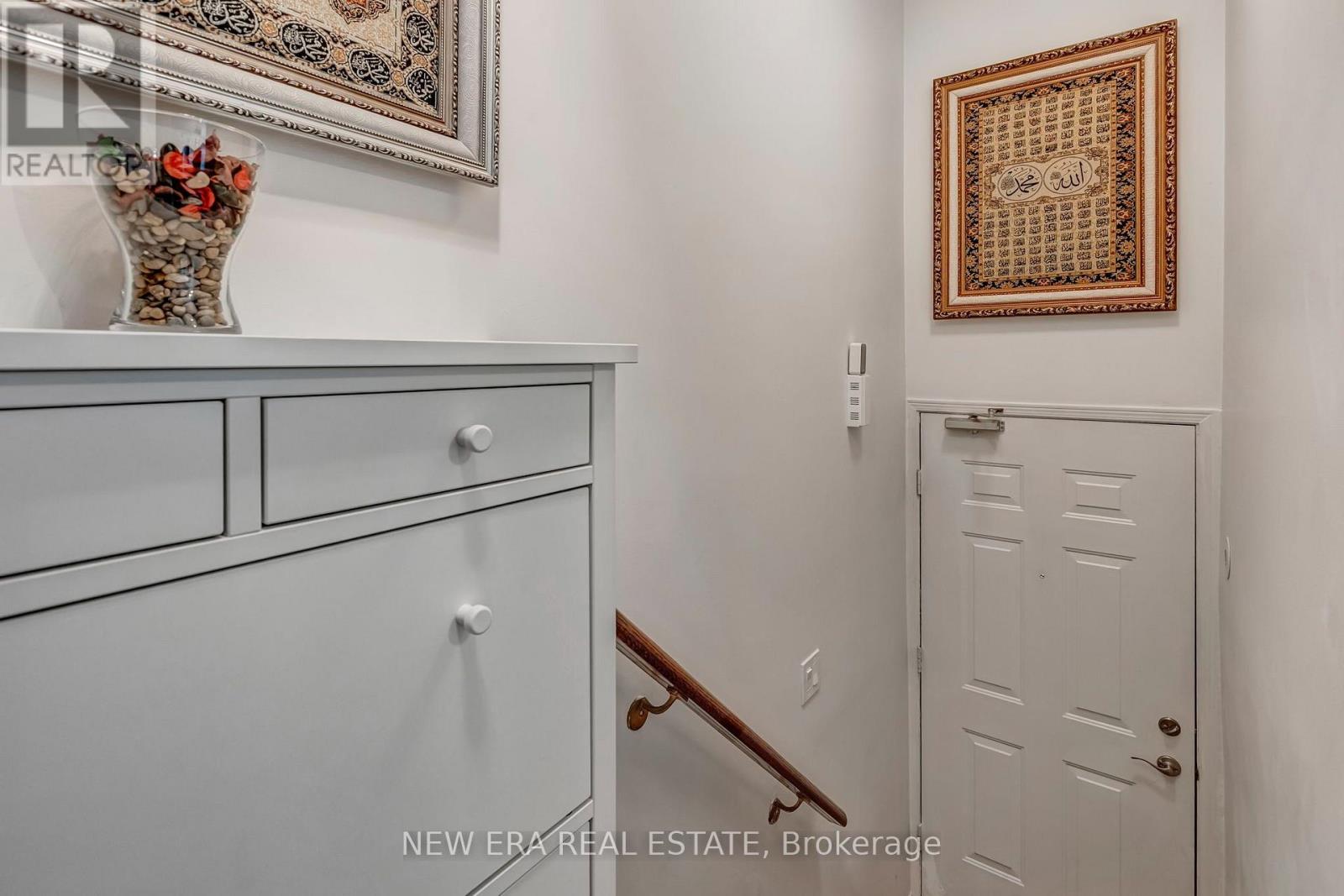 60 - 3056 EGLINTON AVENUE W