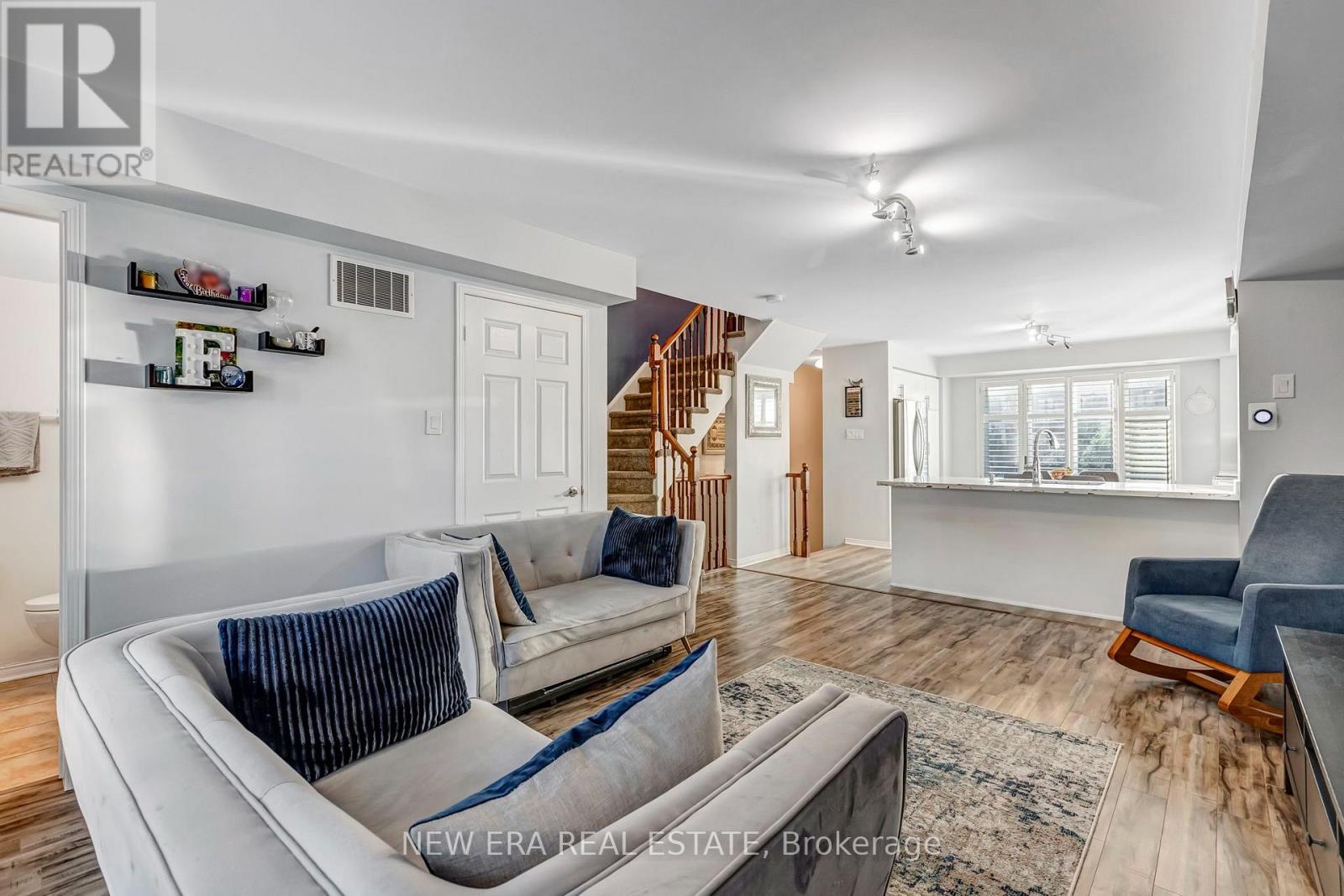 60 - 3056 EGLINTON AVENUE W