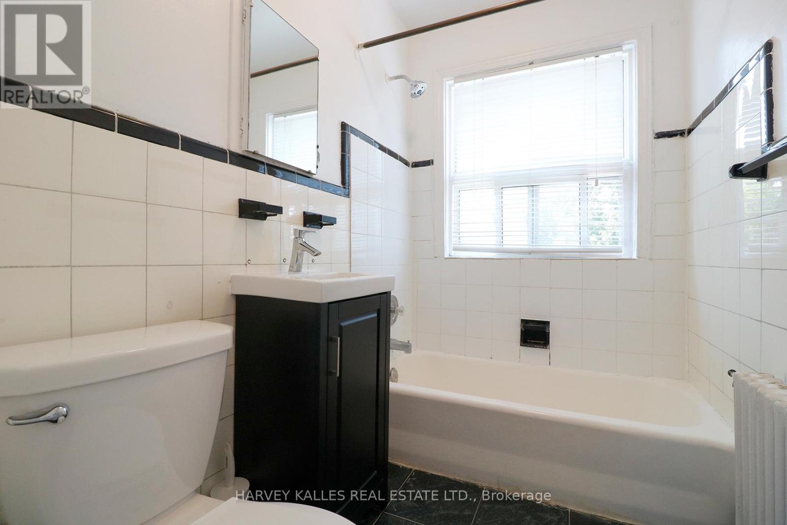 10 - 2434 KEELE STREET