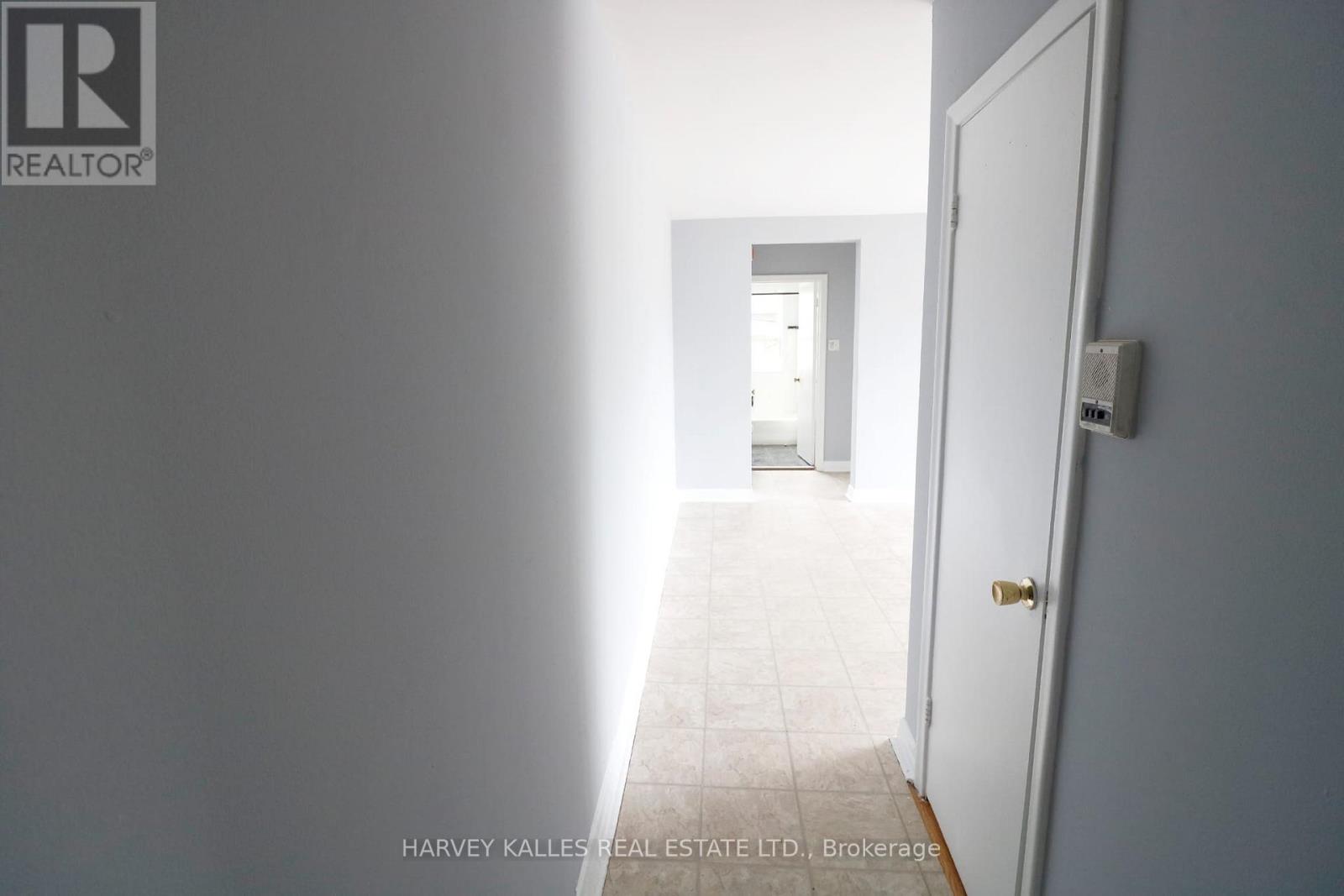 10 - 2434 KEELE STREET