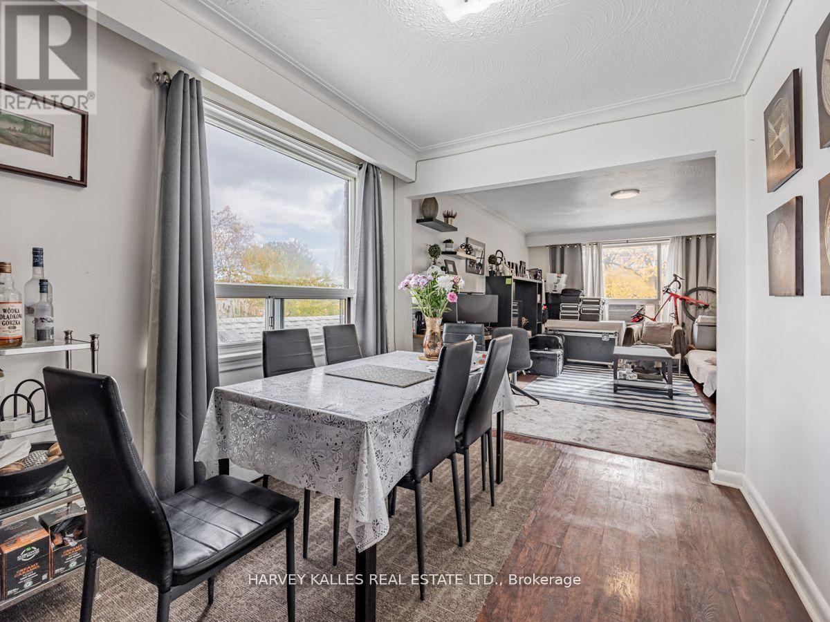6 CARRINGTON AVENUE