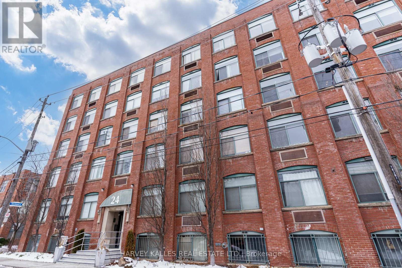 304 - 24 NOBLE STREET