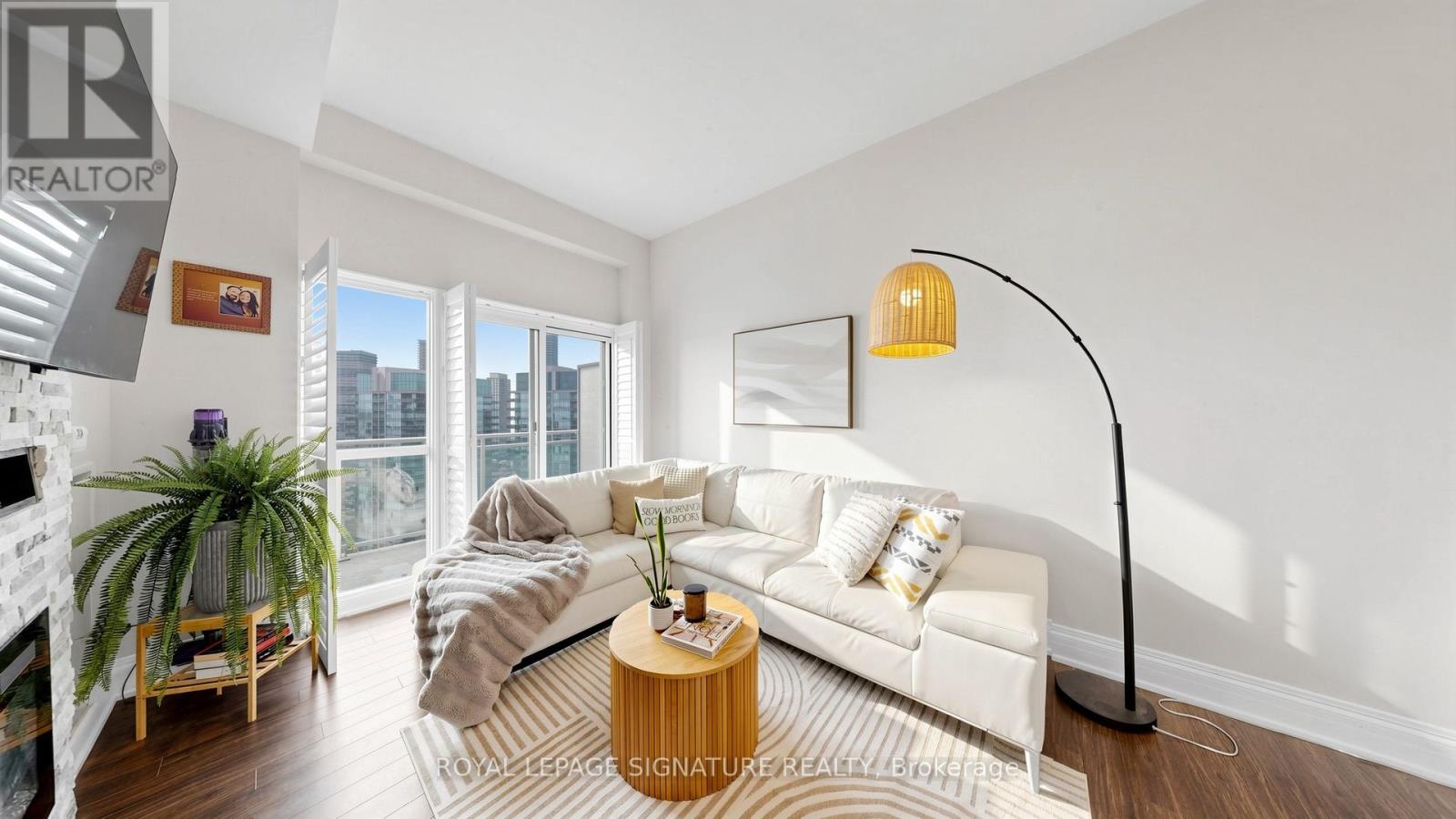 2524 - 165 LEGION ROAD