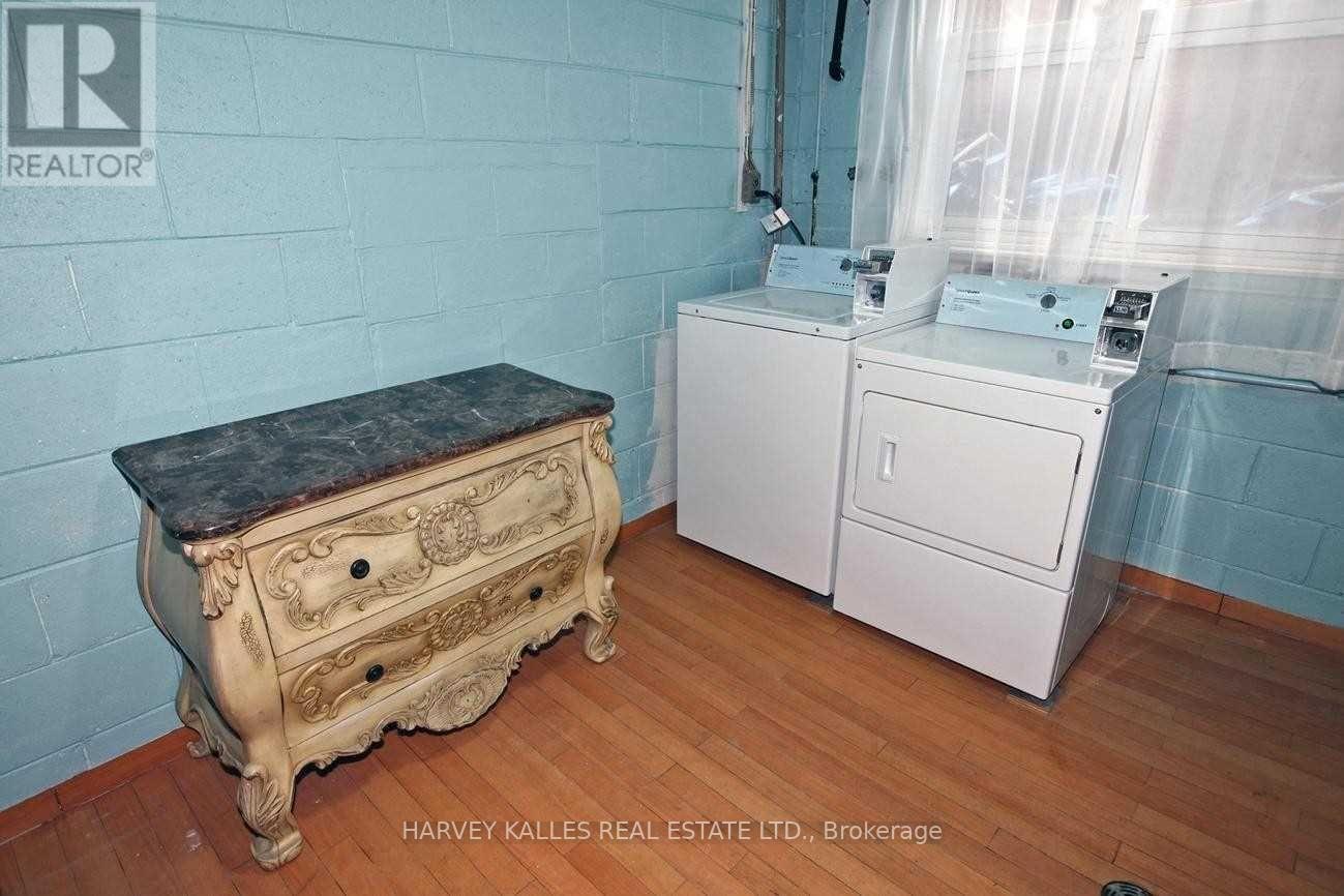 UNIT B - 149 KITCHENER AVENUE
