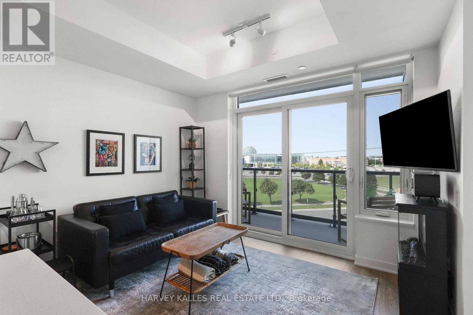 609 - 2495 EGLINTON AVENUE W