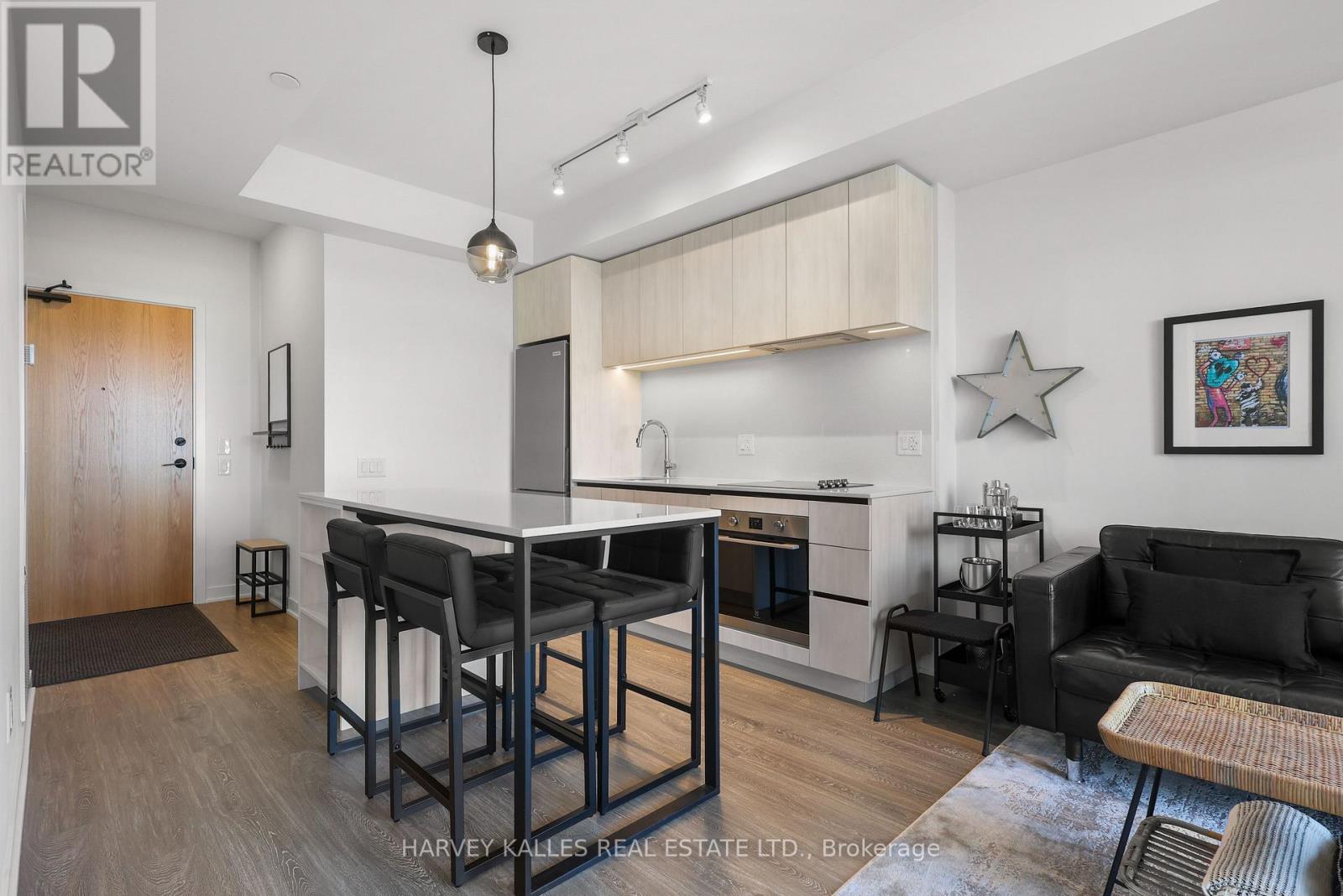 609 - 2495 EGLINTON AVENUE W