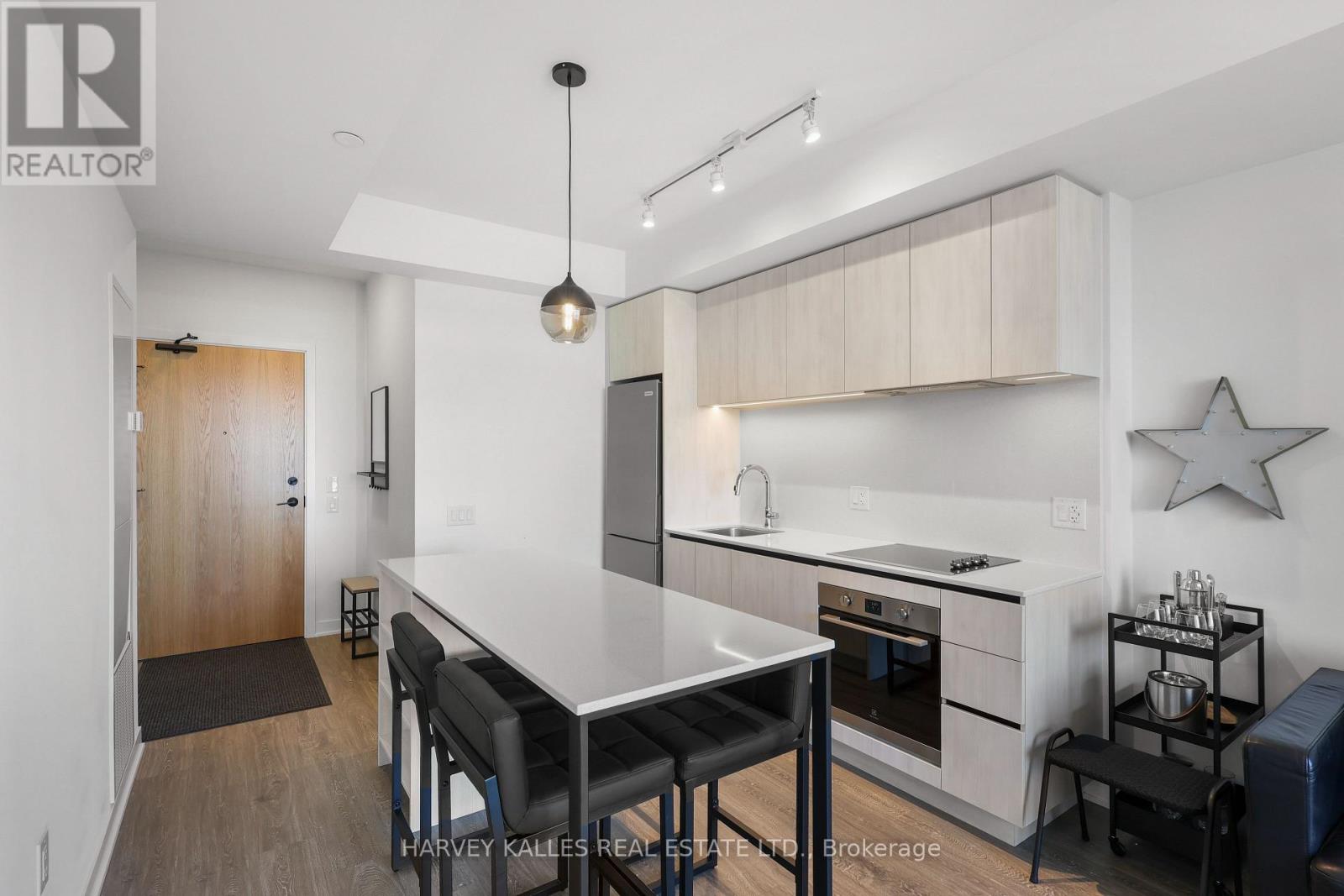 609 - 2495 EGLINTON AVENUE W