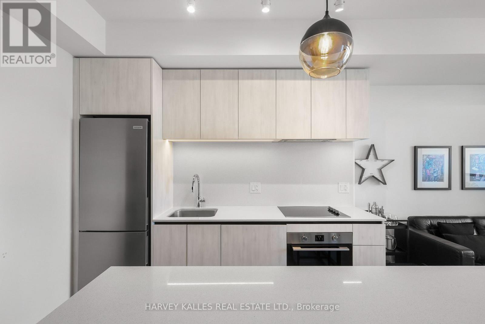 609 - 2495 EGLINTON AVENUE W