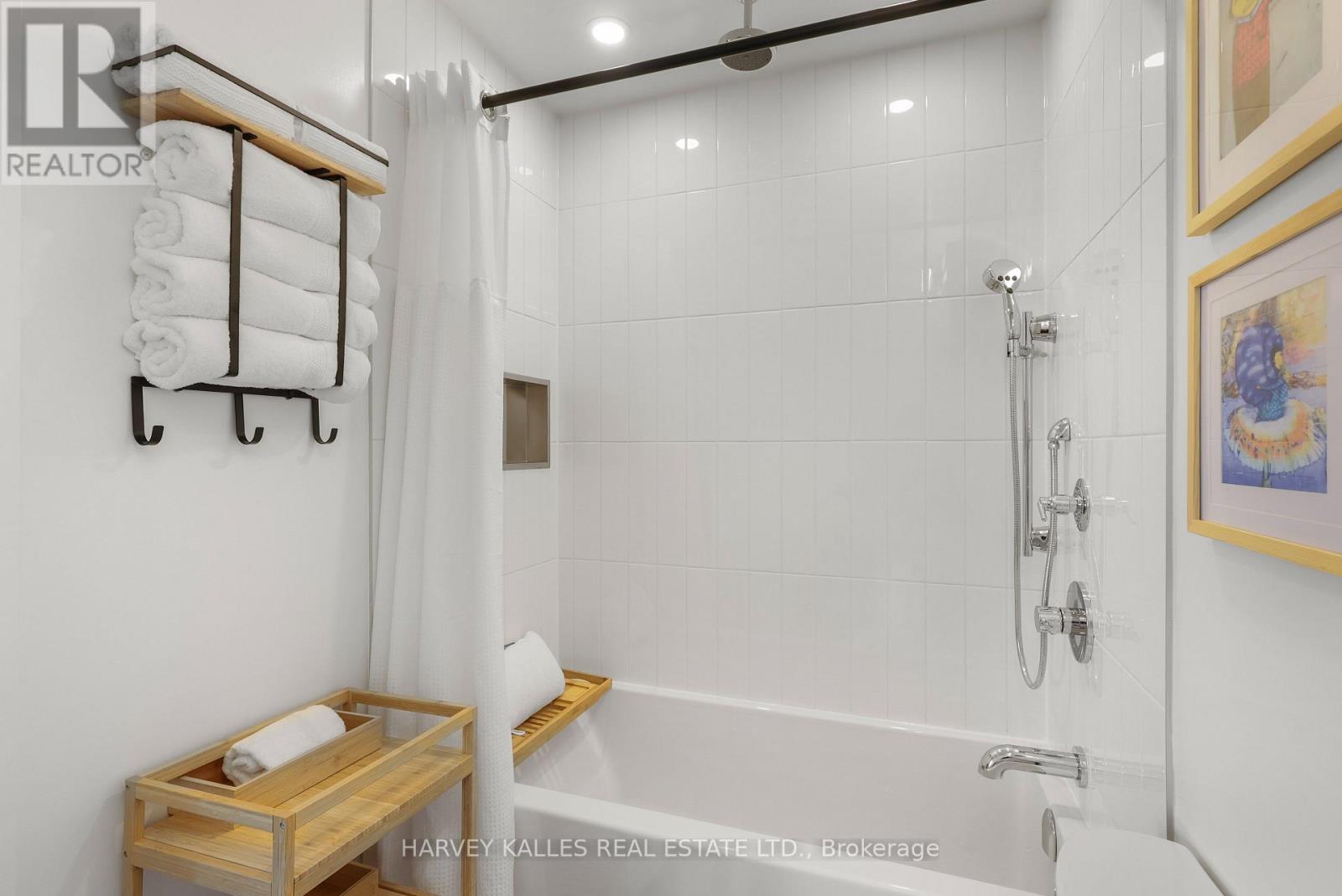 609 - 2495 EGLINTON AVENUE W