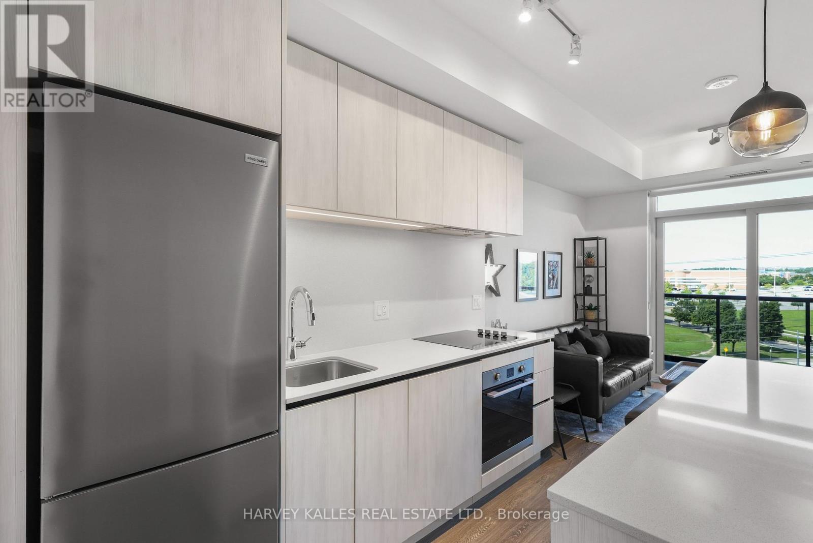 609 - 2495 EGLINTON AVENUE W