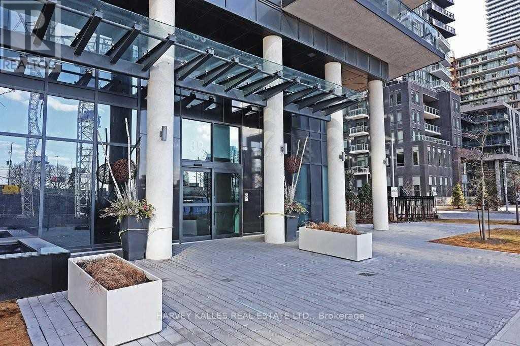 1518 - 39 ANNIE CRAIG DRIVE
