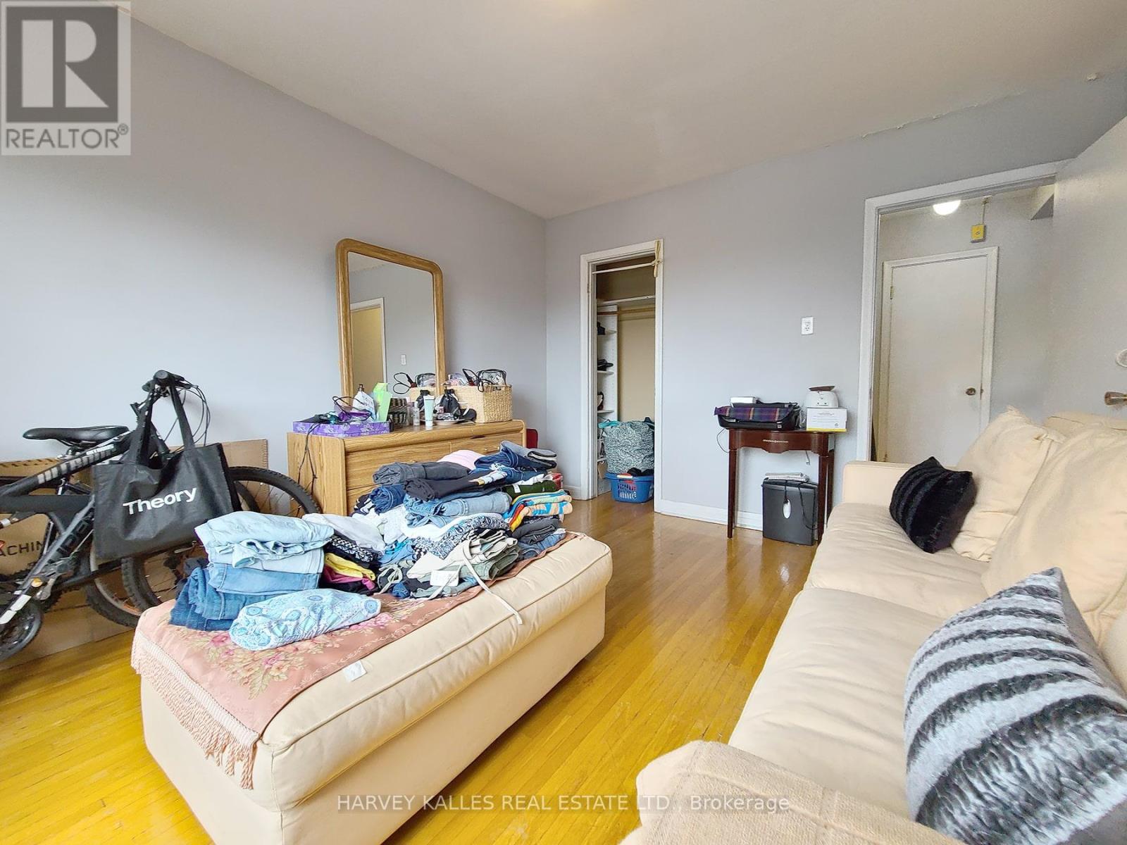9 - 2434 KEELE STREET