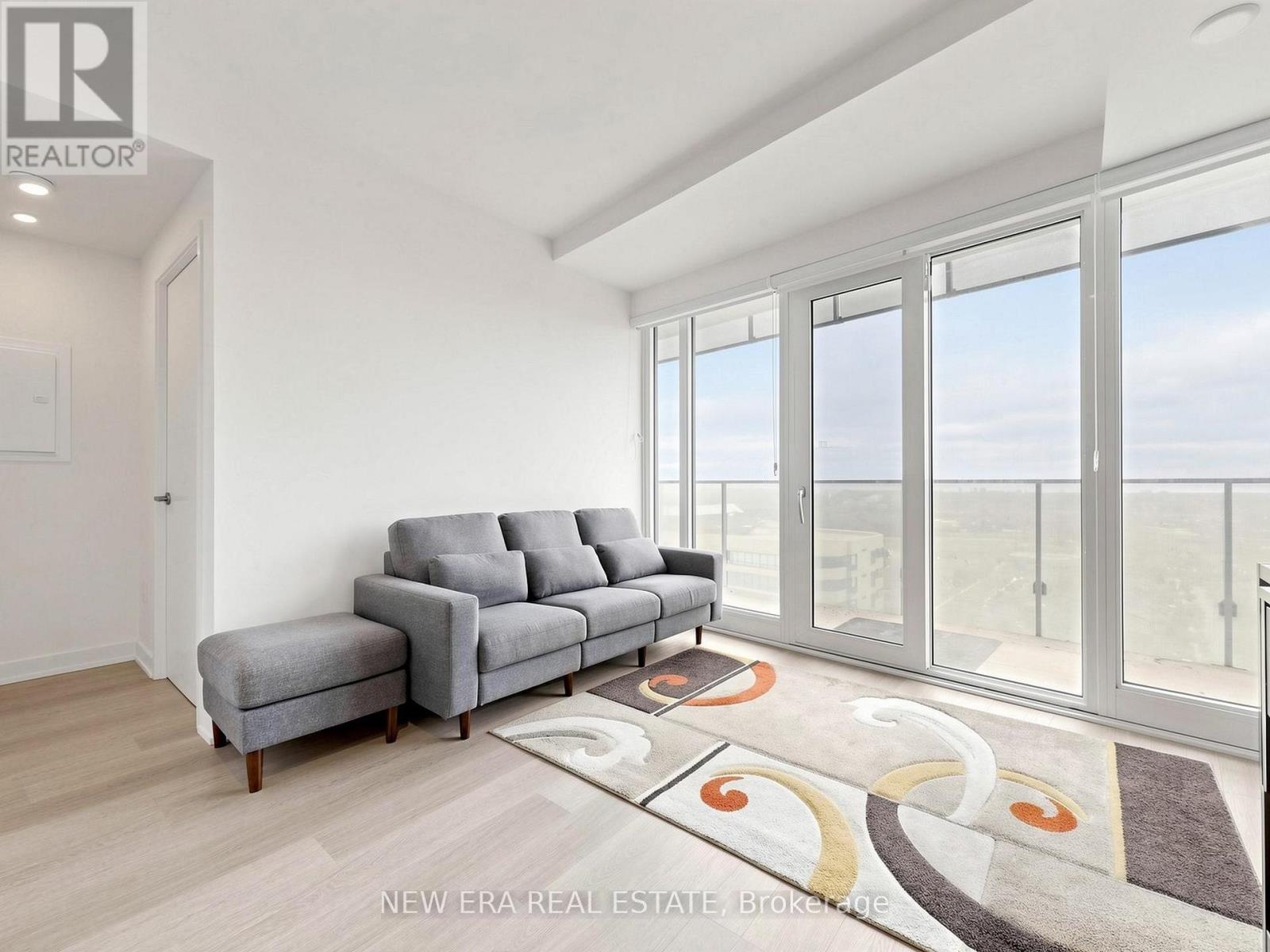 2107 - 3883 QUARTZ ROAD