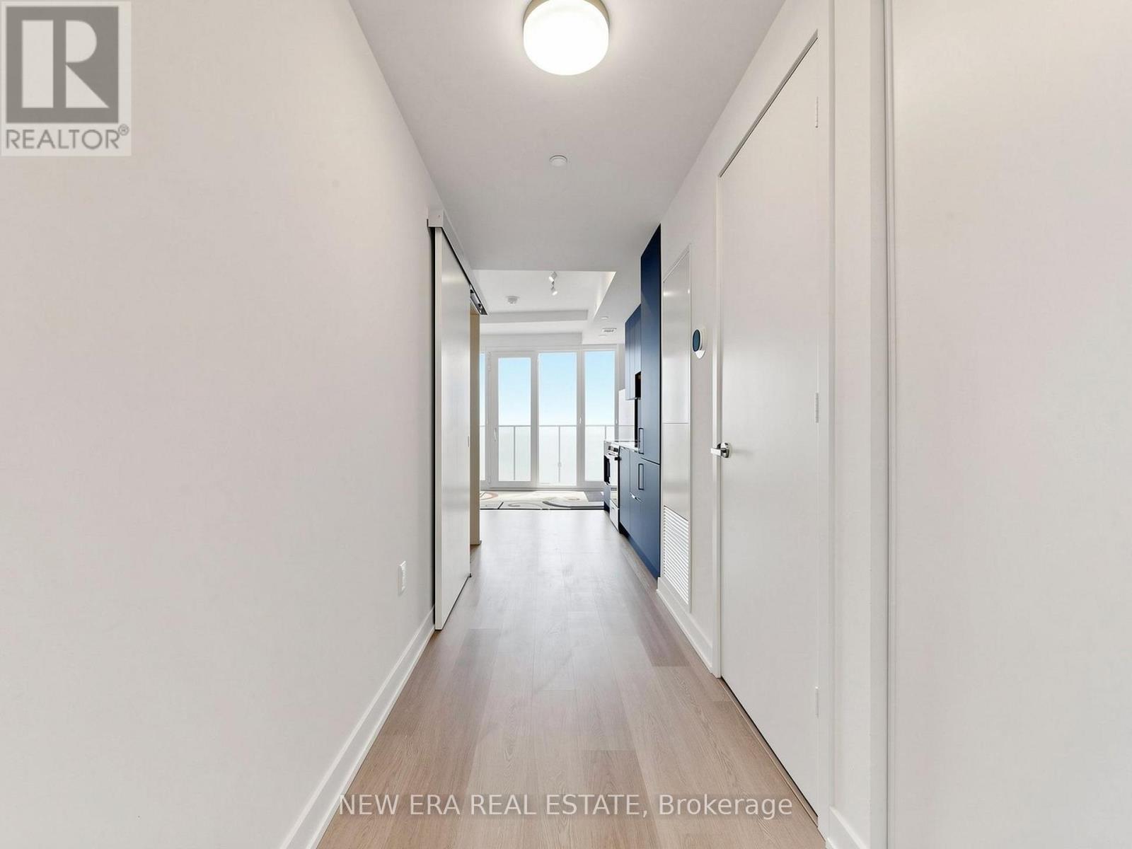 2107 - 3883 QUARTZ ROAD