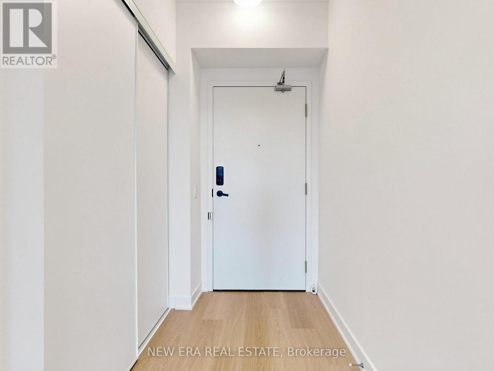 2107 - 3883 QUARTZ ROAD