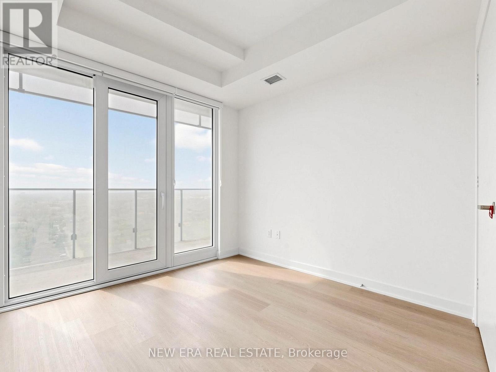 2107 - 3883 QUARTZ ROAD