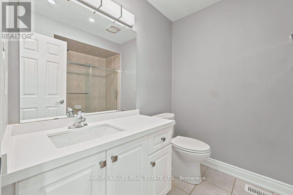 2033 REDSTONE CRESCENT