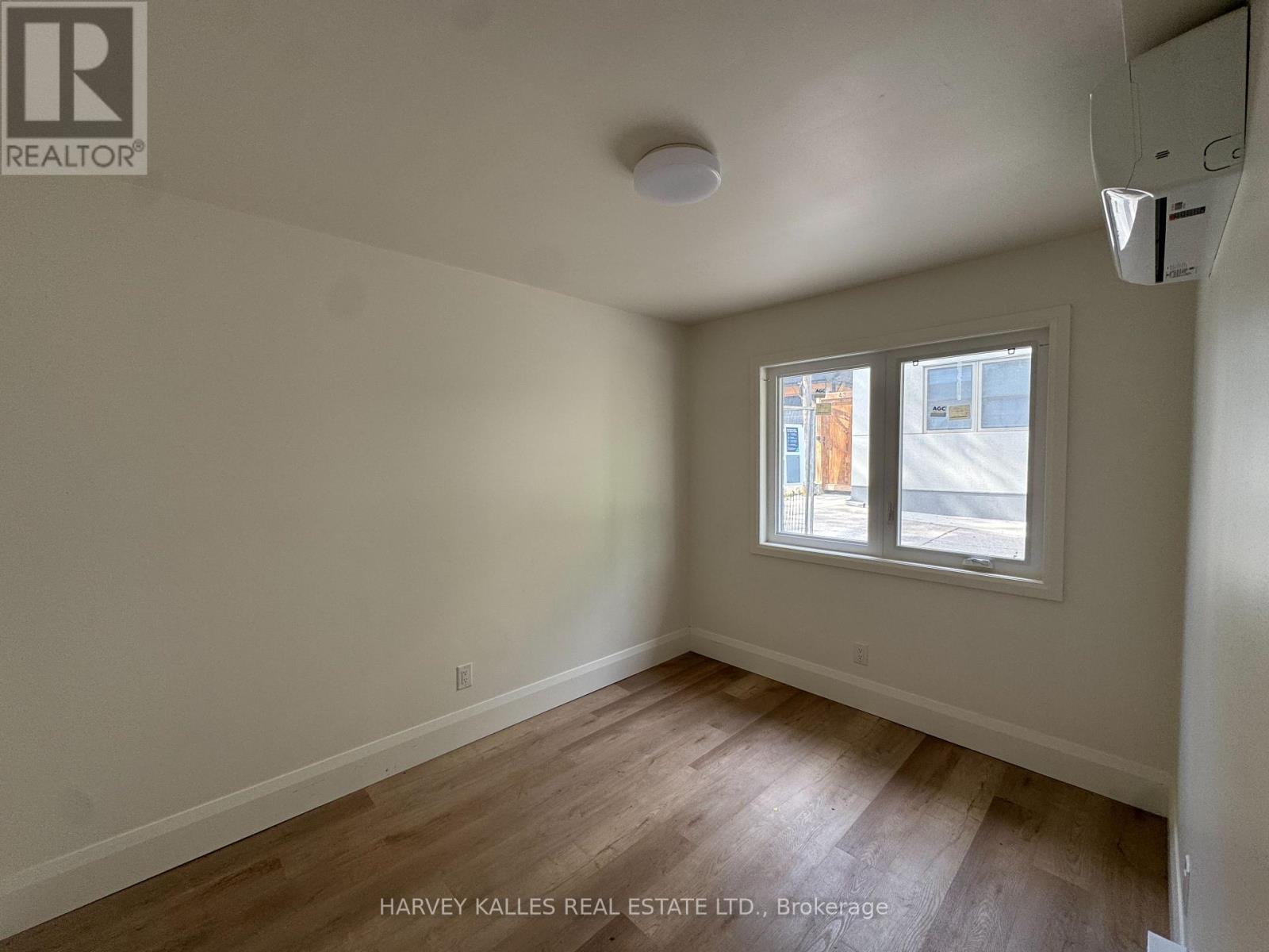 6 - 1252 DAVENPORT ROAD