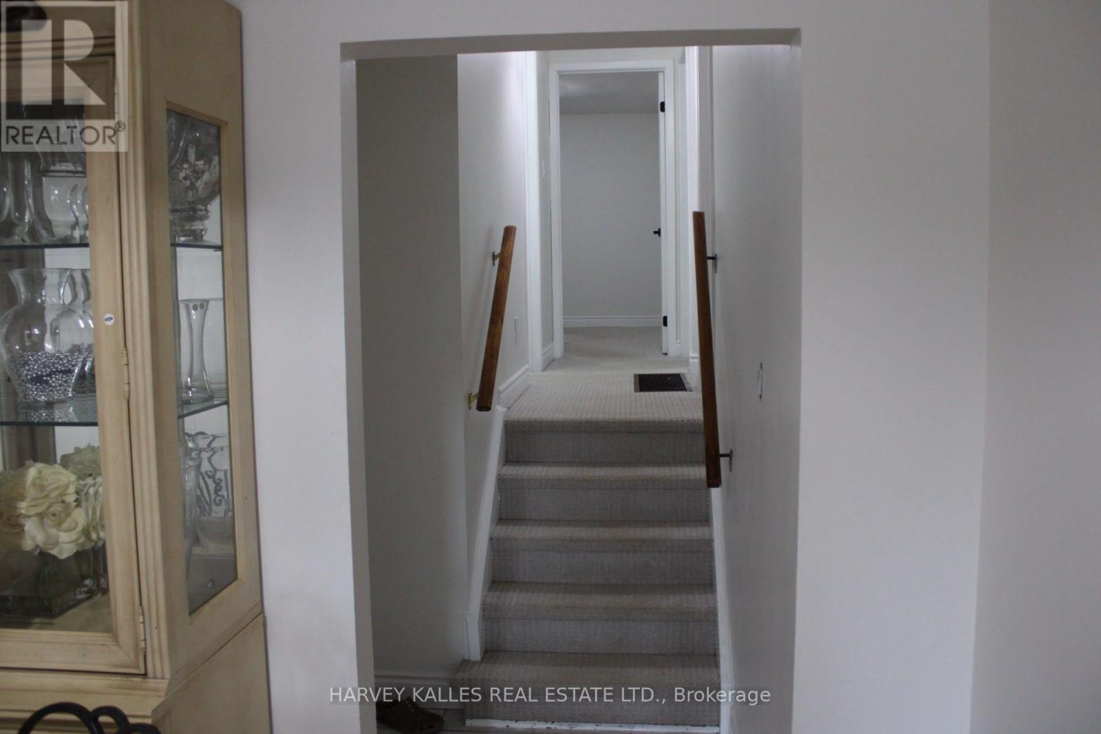 102 GOLDCREST ROAD