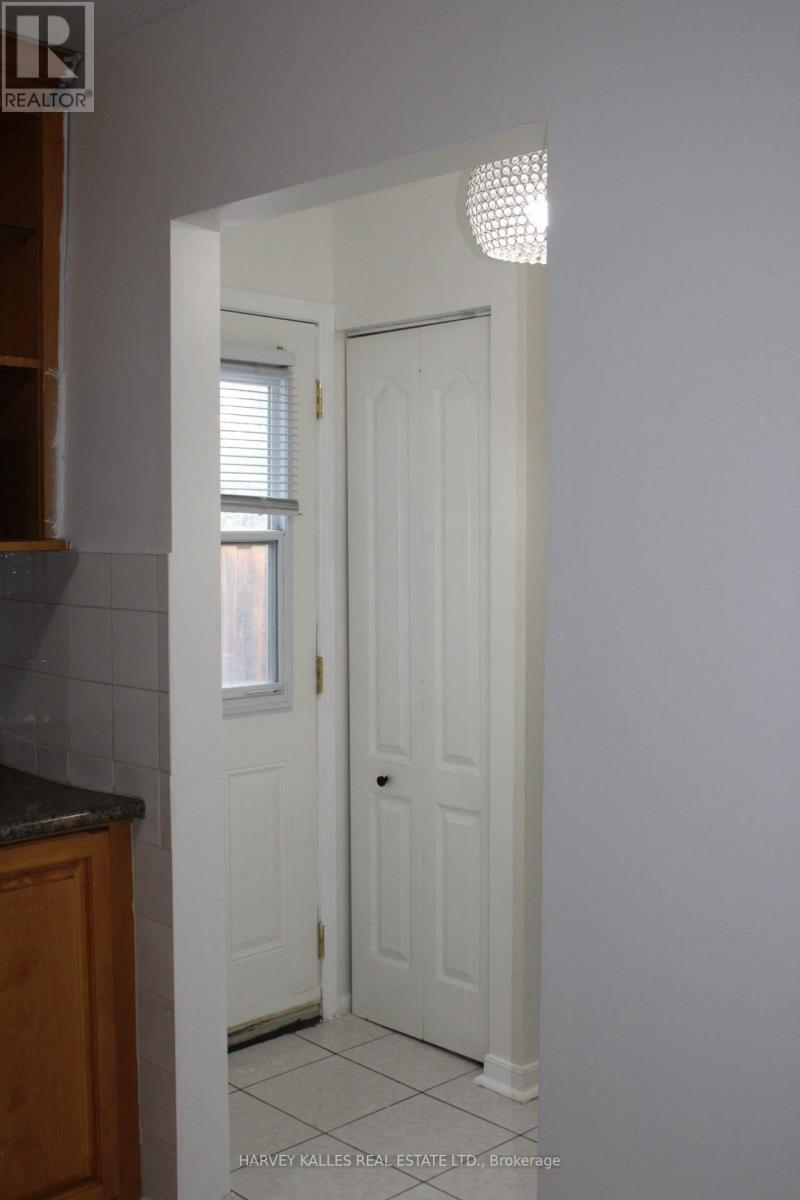 102 GOLDCREST ROAD