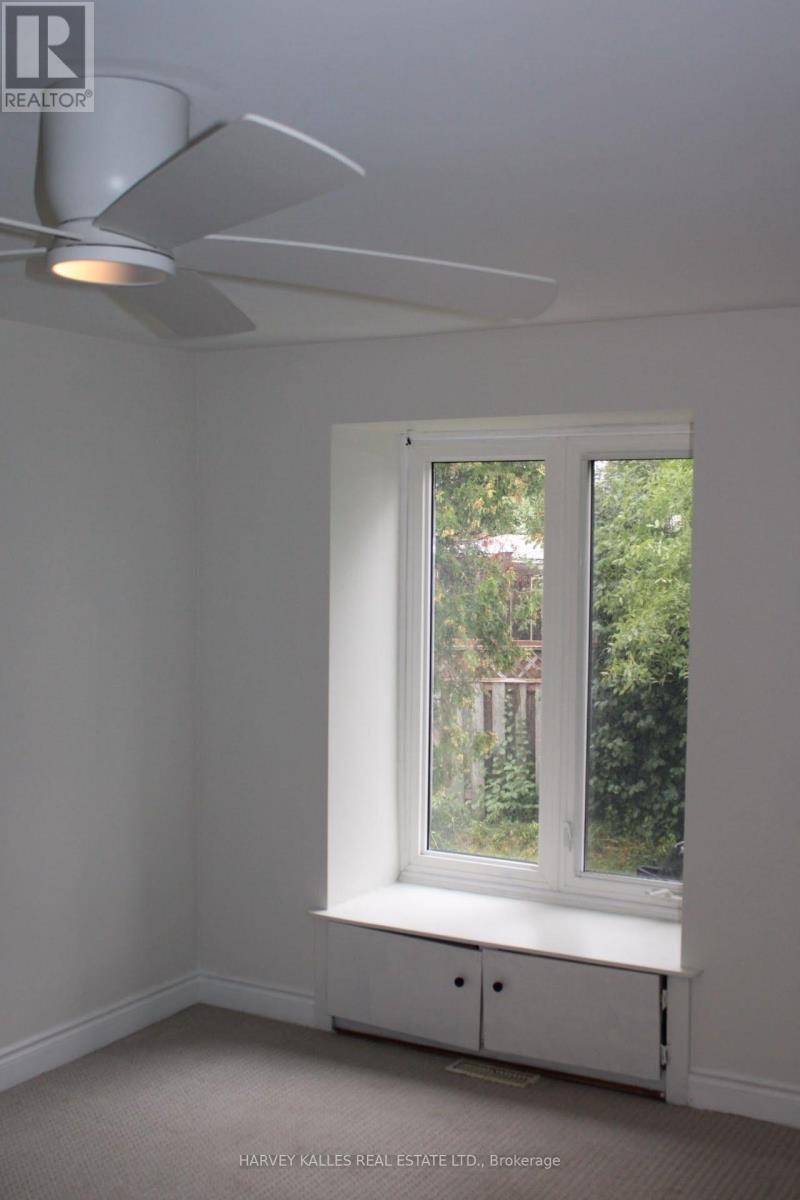 102 GOLDCREST ROAD