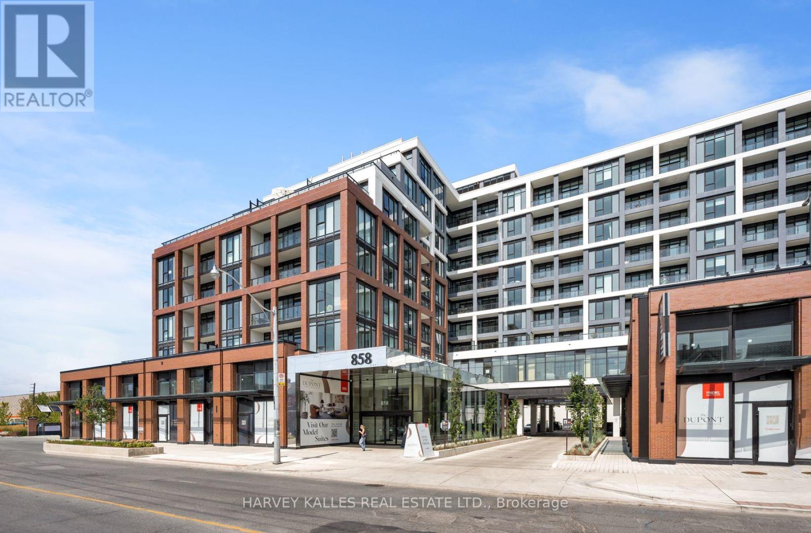 PH37 - 858 DUPONT STREET