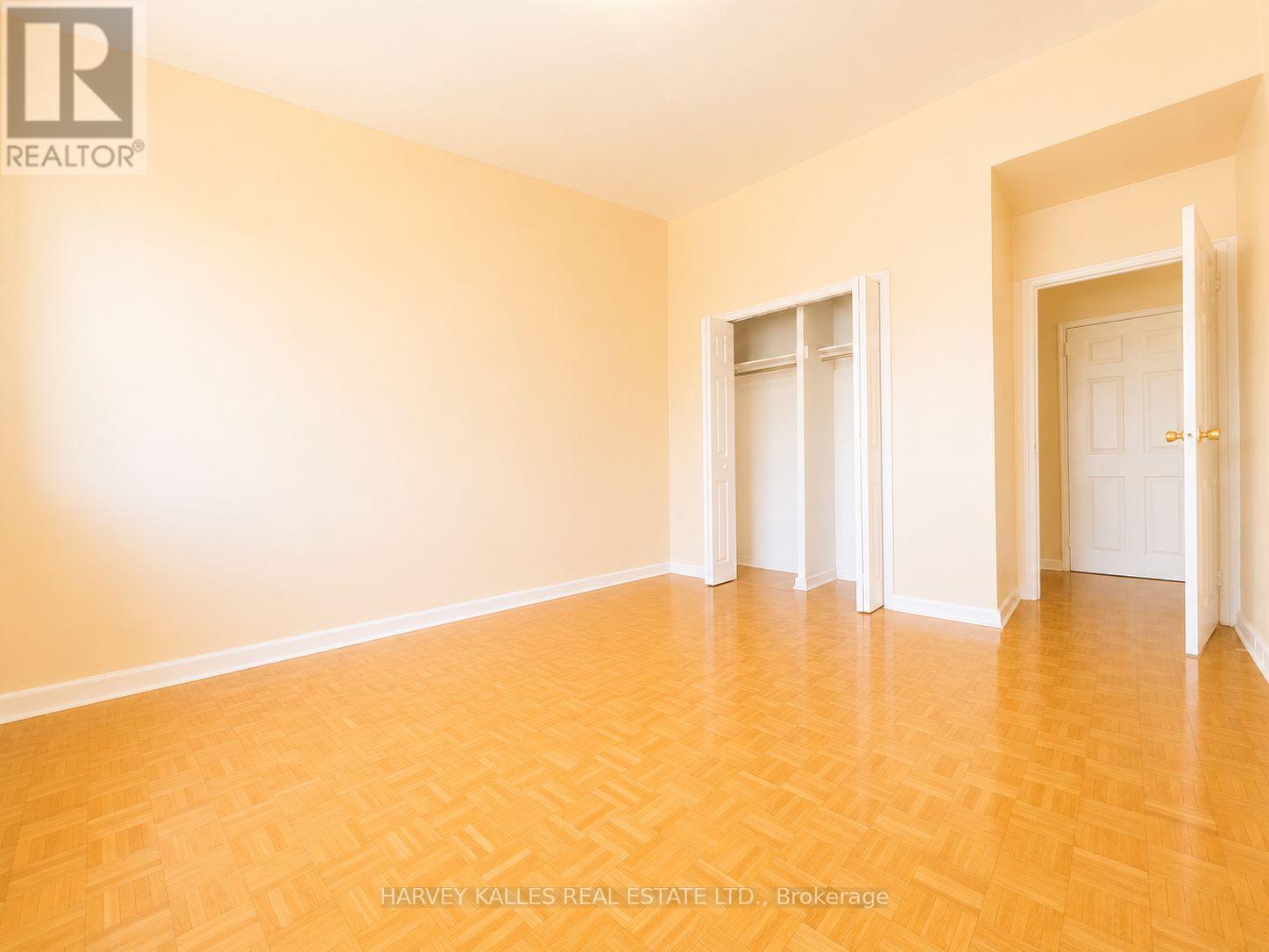 305 - 80 BLACKFRIAR AVENUE
