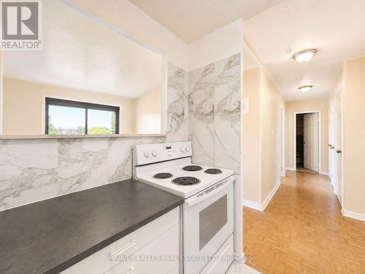 305 - 80 BLACKFRIAR AVENUE