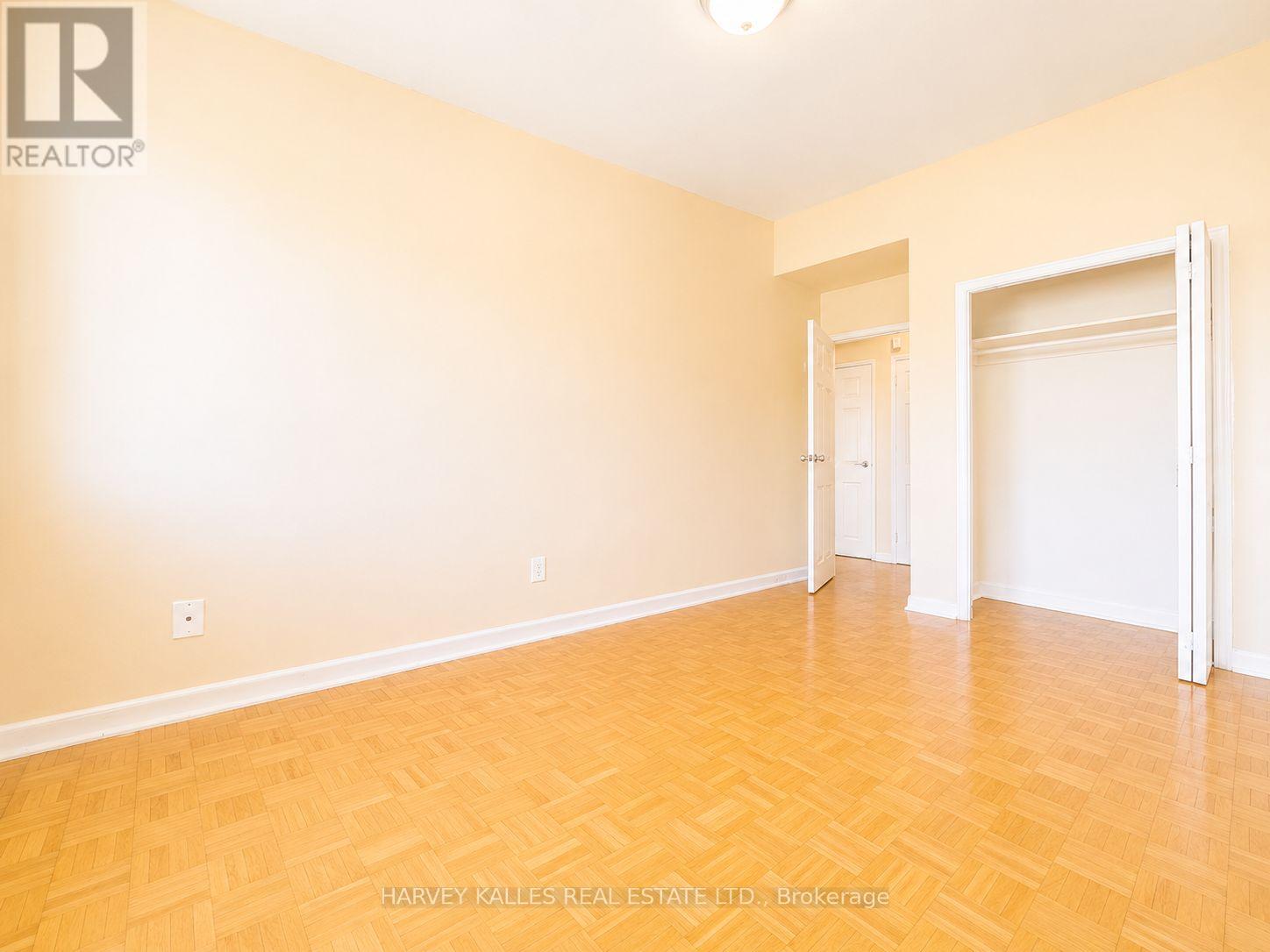 305 - 80 BLACKFRIAR AVENUE