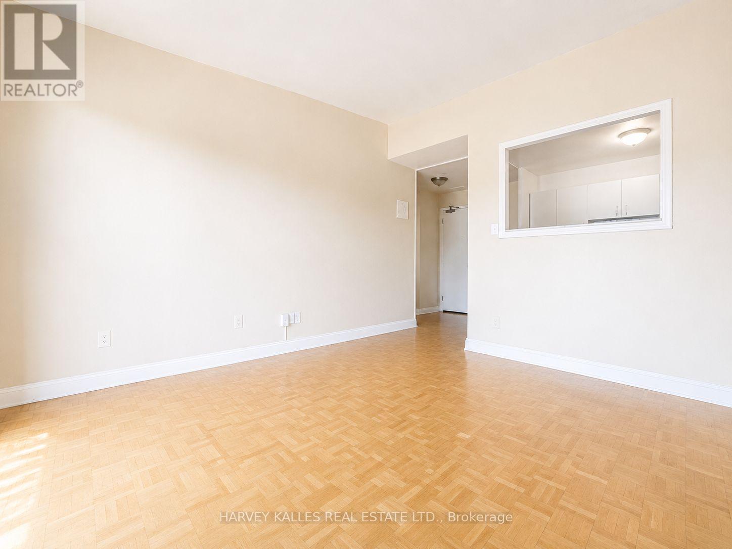 305 - 80 BLACKFRIAR AVENUE