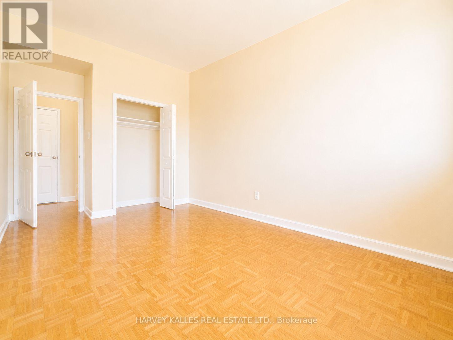 305 - 80 BLACKFRIAR AVENUE