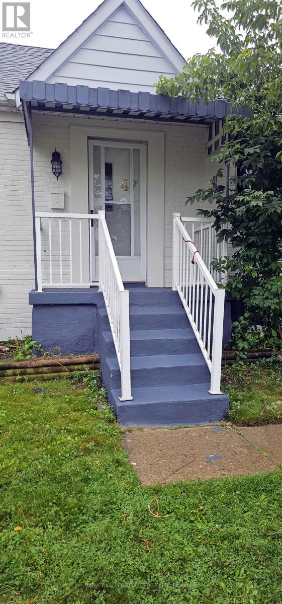 LOWER - 47 STAYNER AVENUE
