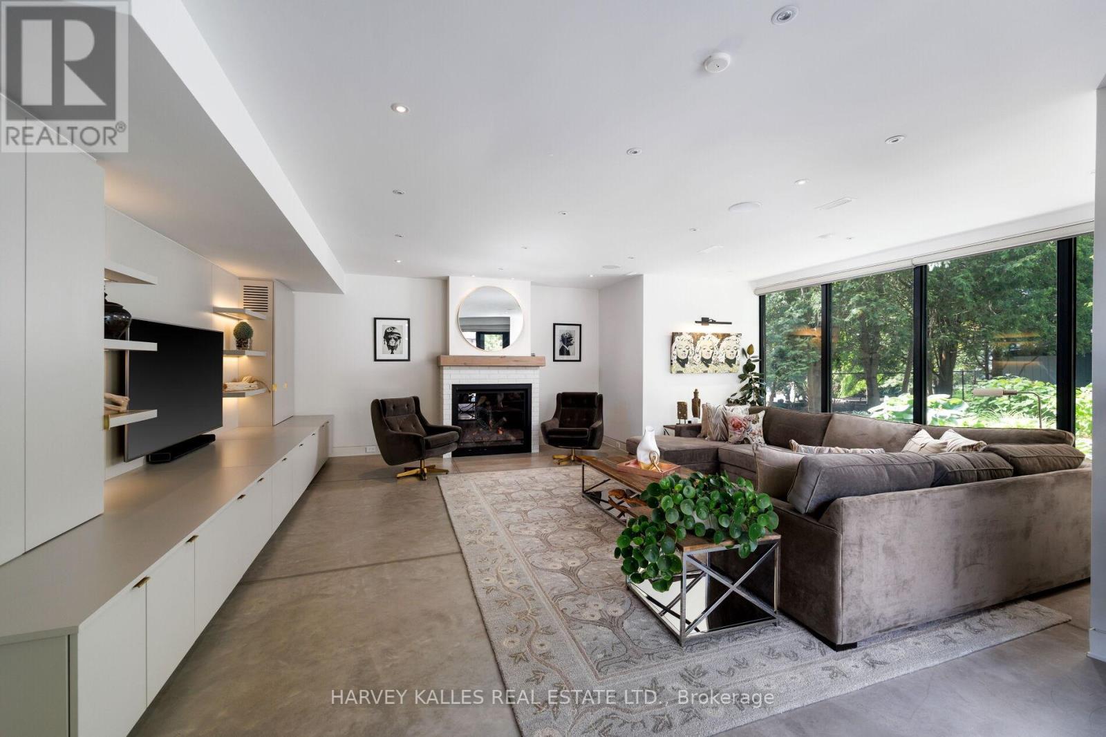66 THORNCREST ROAD