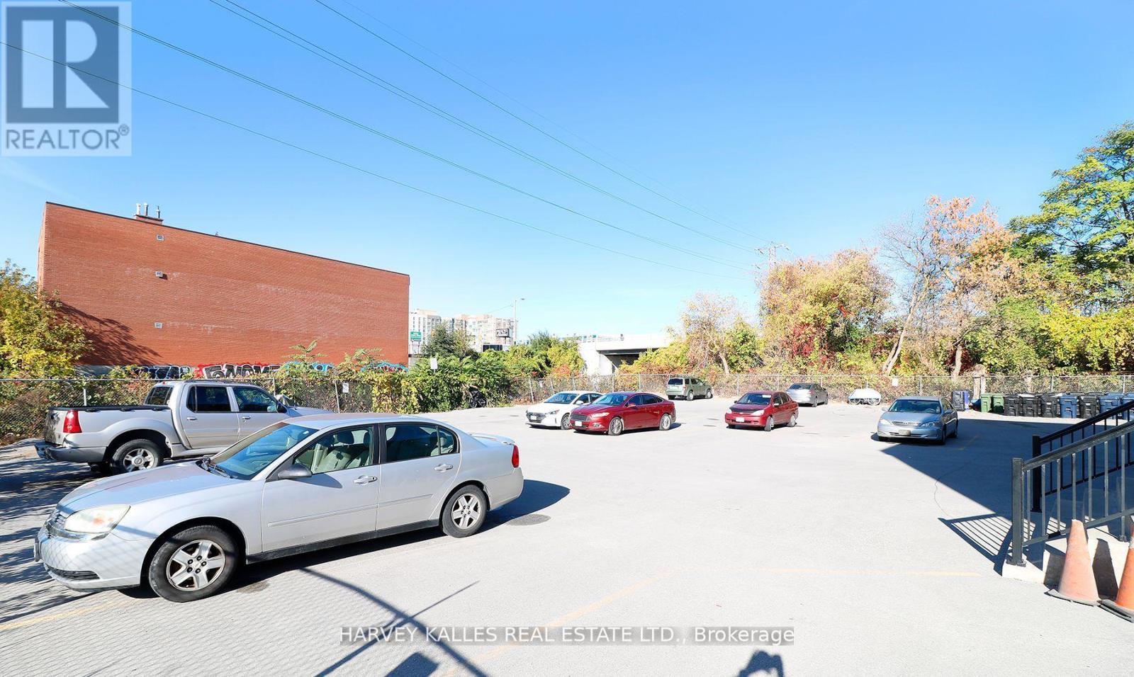 209 - 500 GILBERT AVENUE