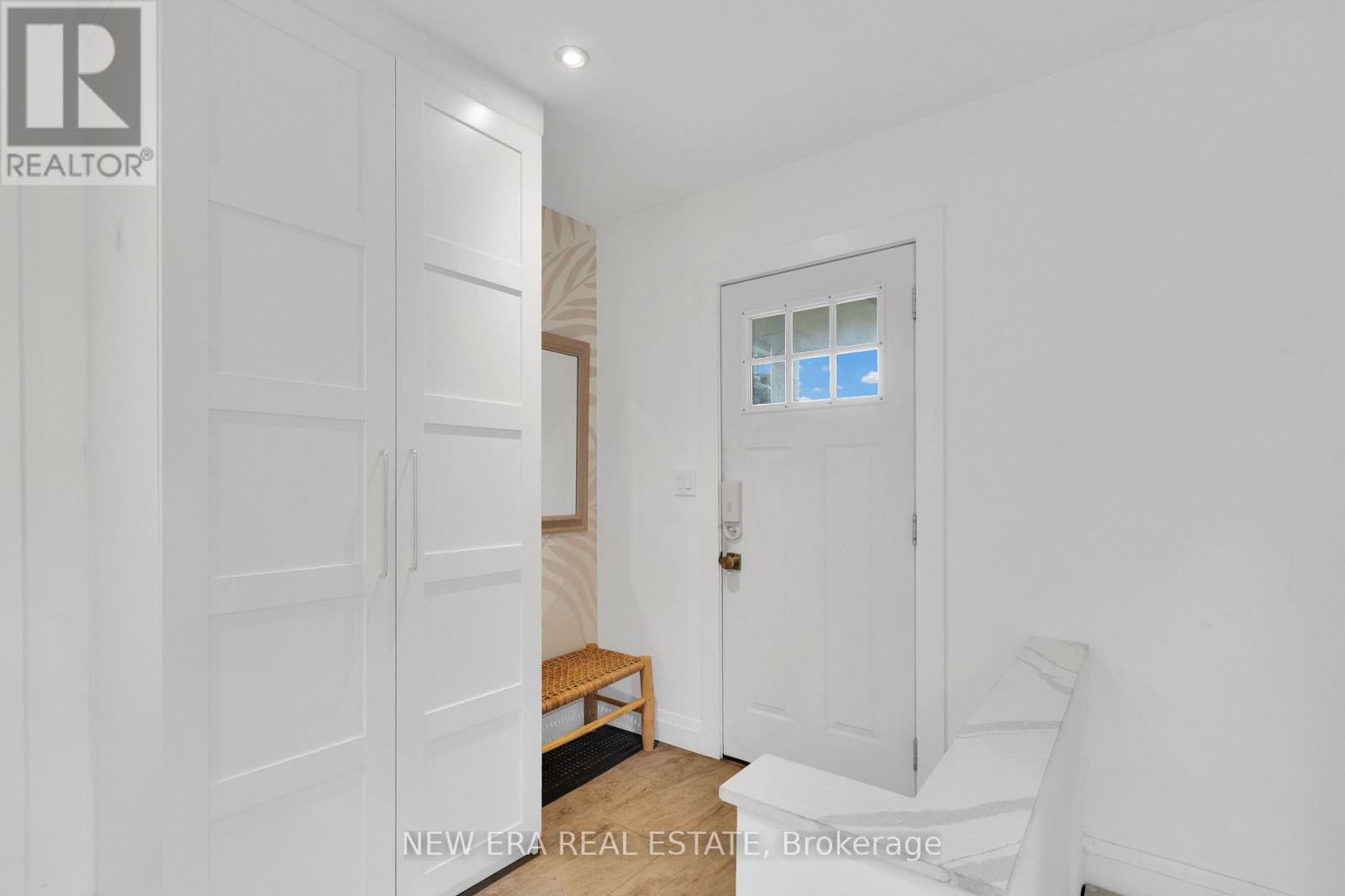2 FOCH AVENUE