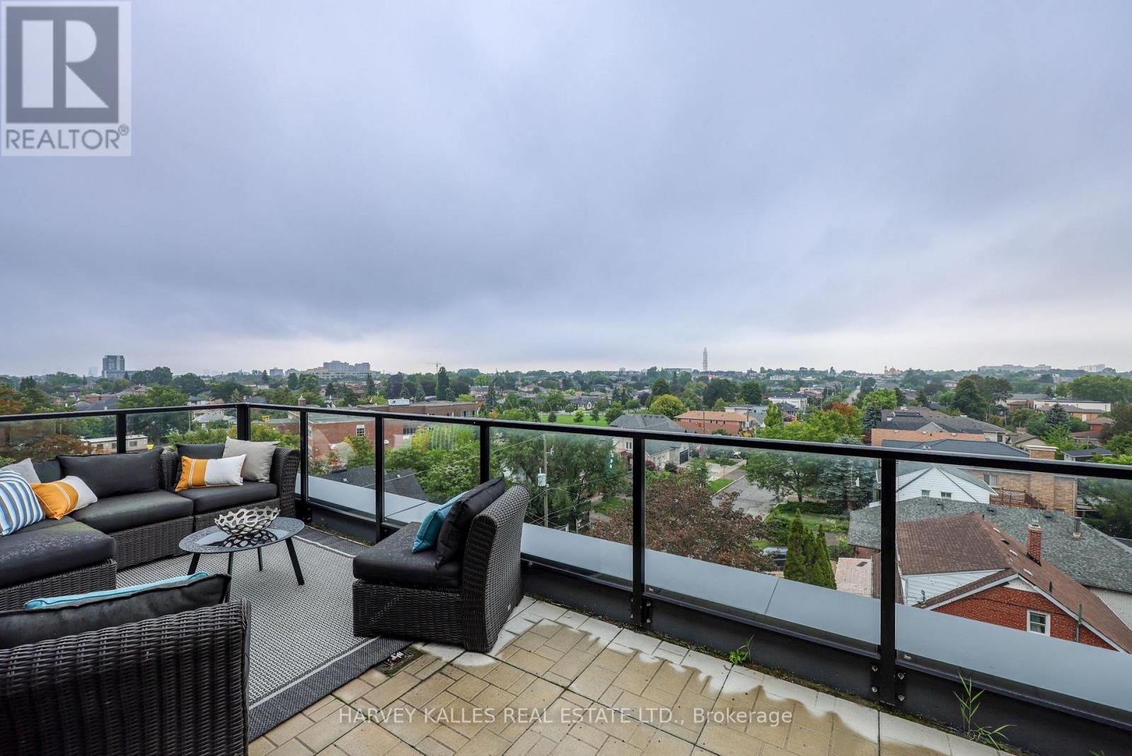 606 - 556 MARLEE AVENUE