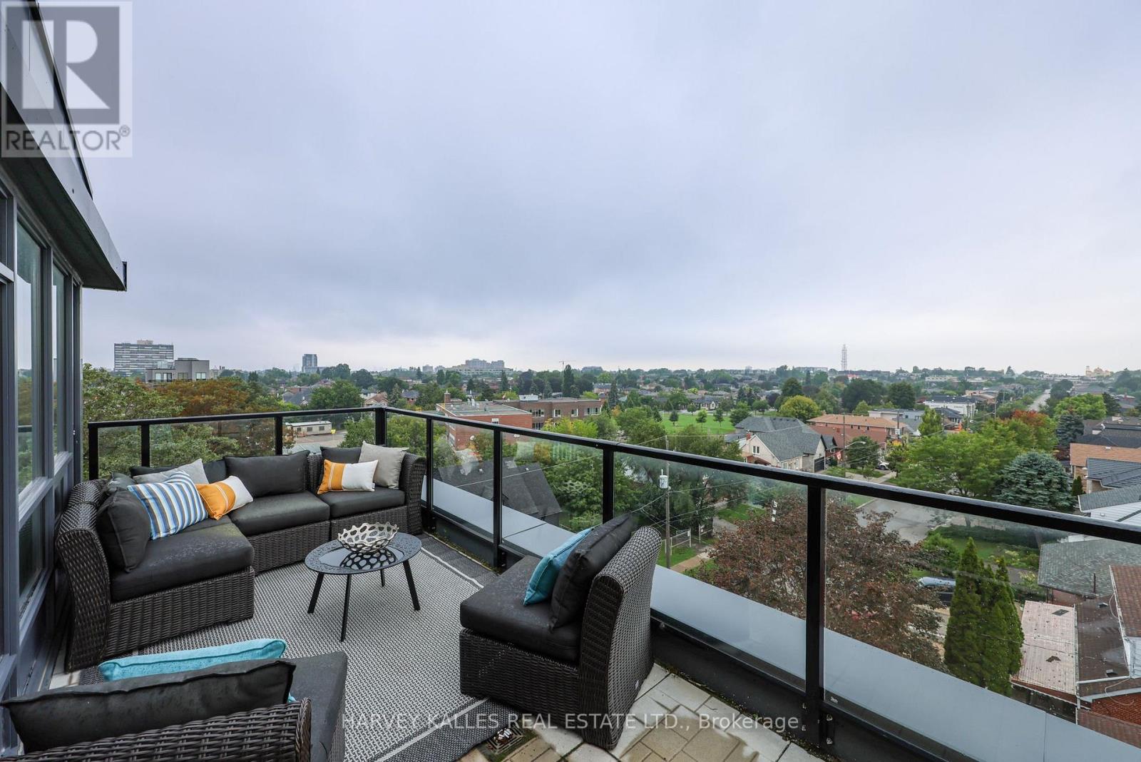 606 - 556 MARLEE AVENUE