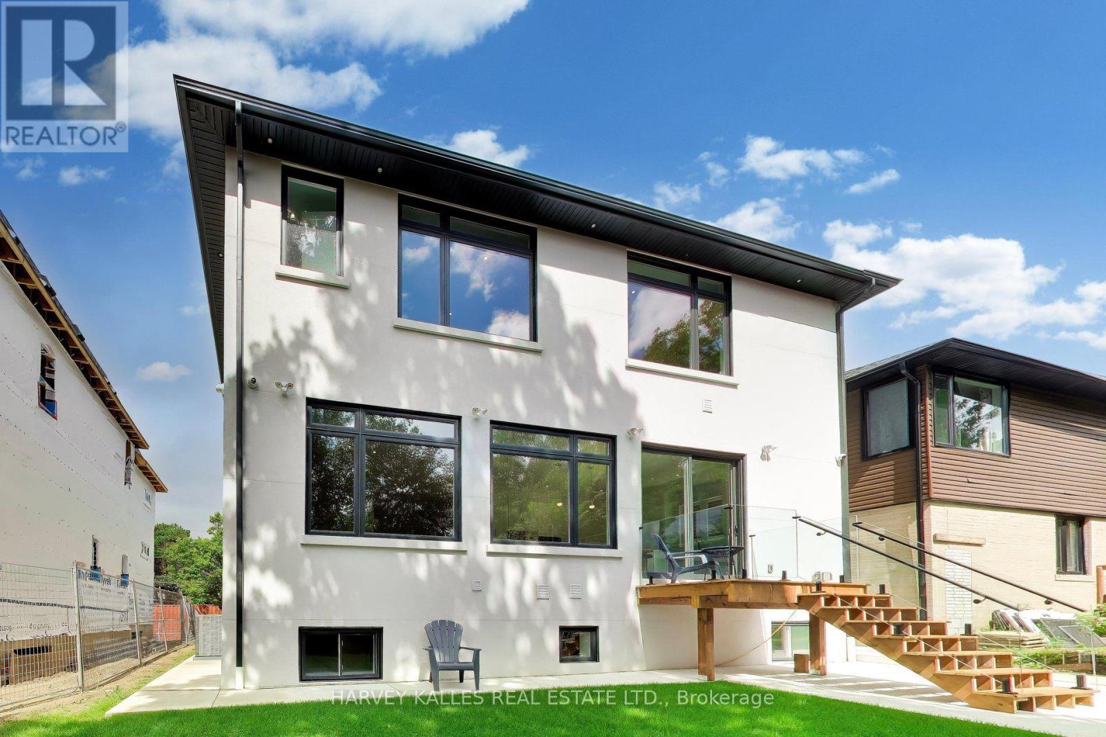 24 RAVENSCREST DRIVE