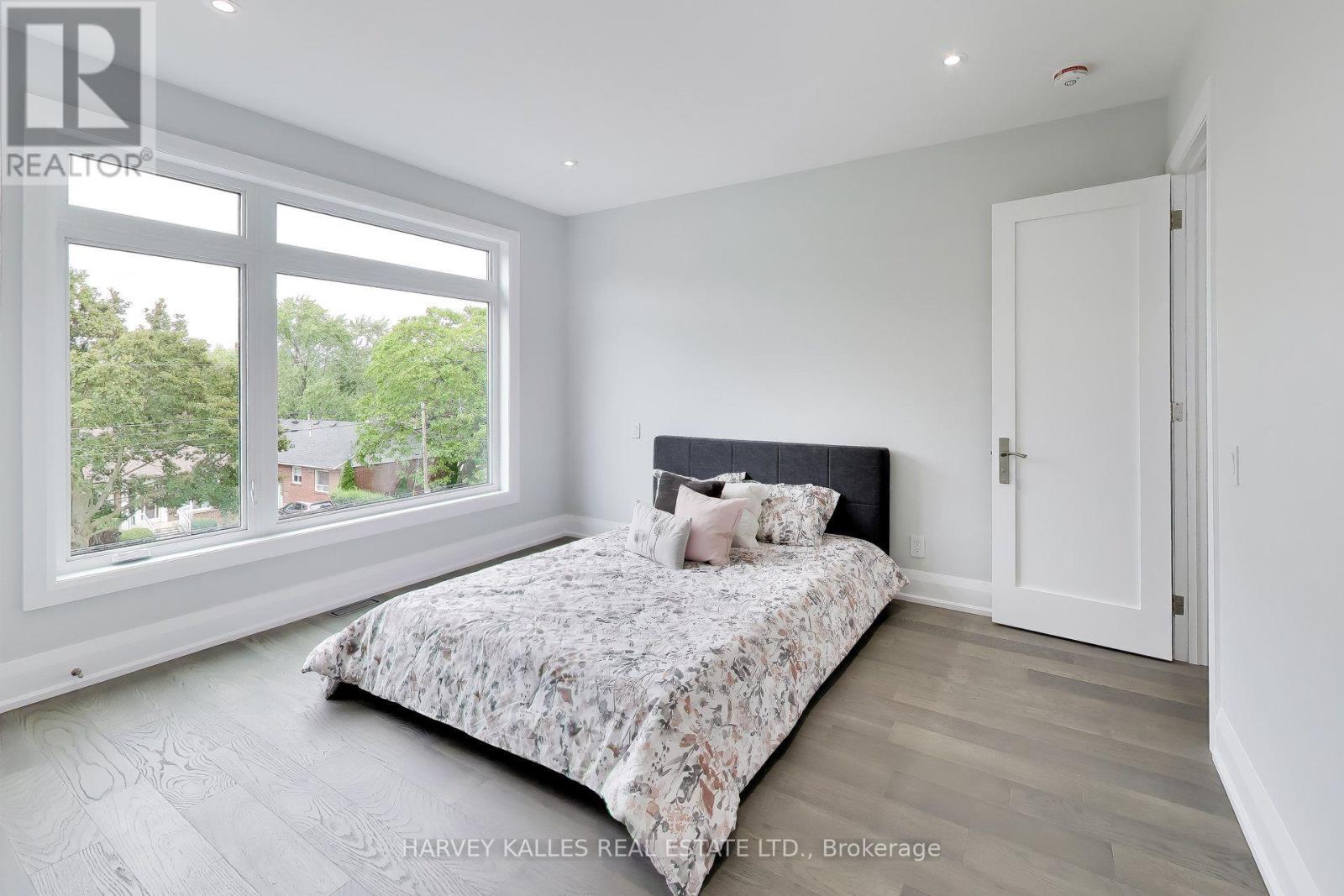 24 RAVENSCREST DRIVE